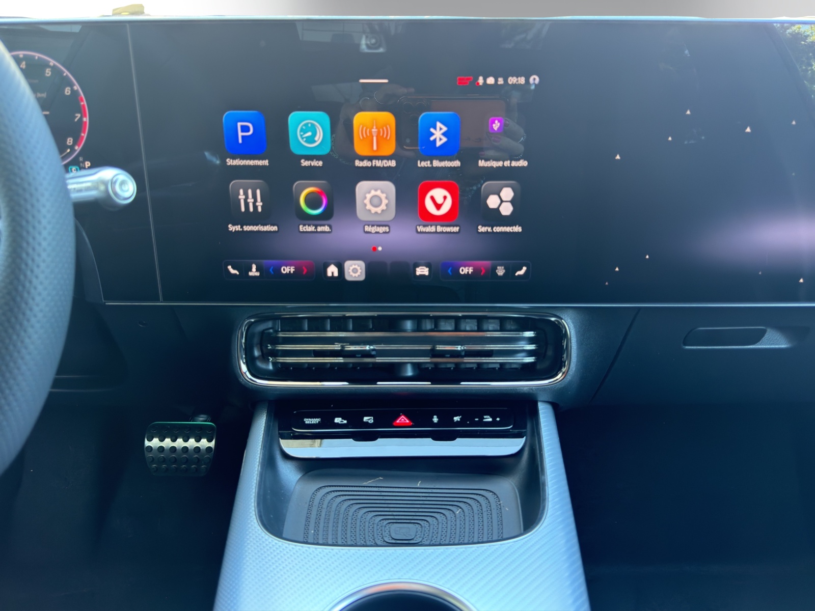 MERCEDES-BENZ CLA 220 8G-DCT 4Matic-image-12