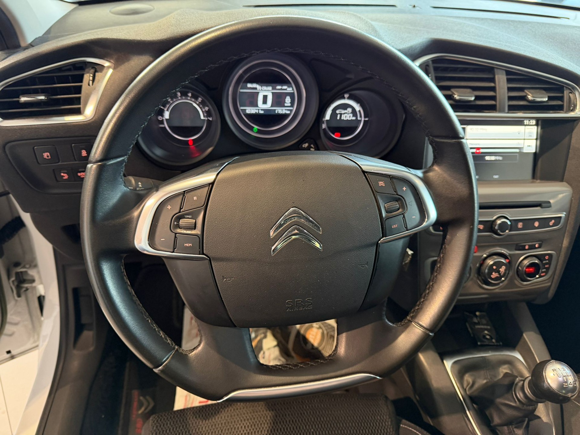 CITROEN C4 1.6 BlueHDi Feel-image-9