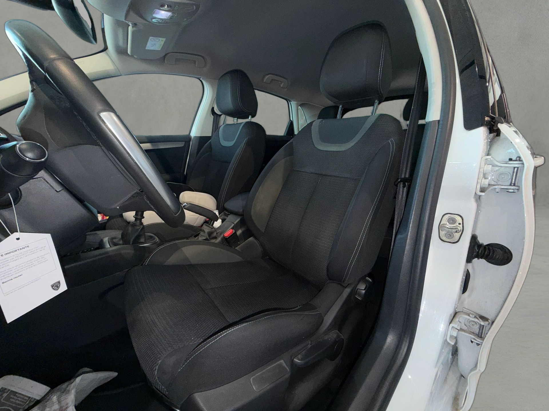 CITROEN C4 1.6 BlueHDi Feel-image-4