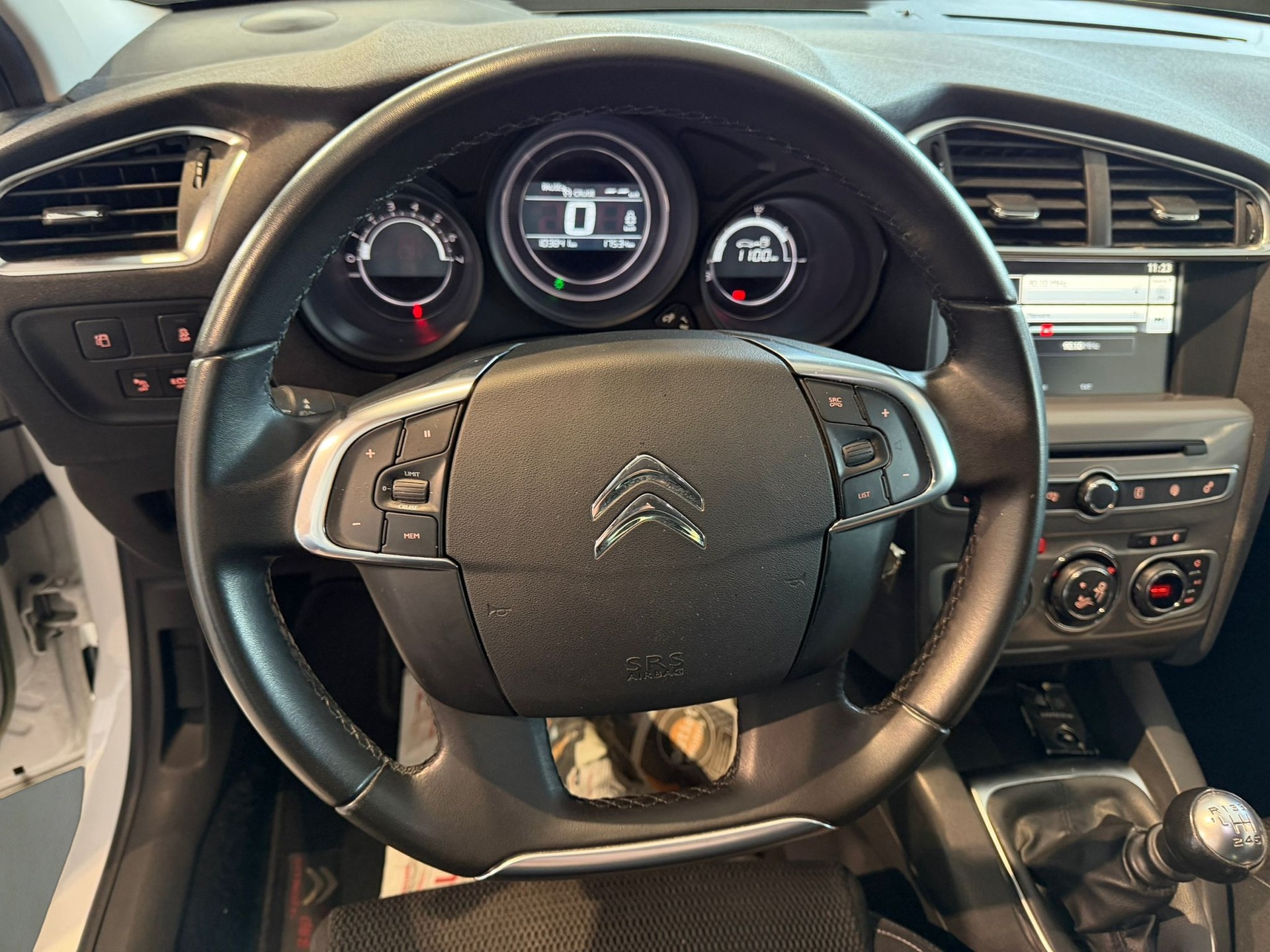 CITROEN C4 1.6 BlueHDi Feel-image-9