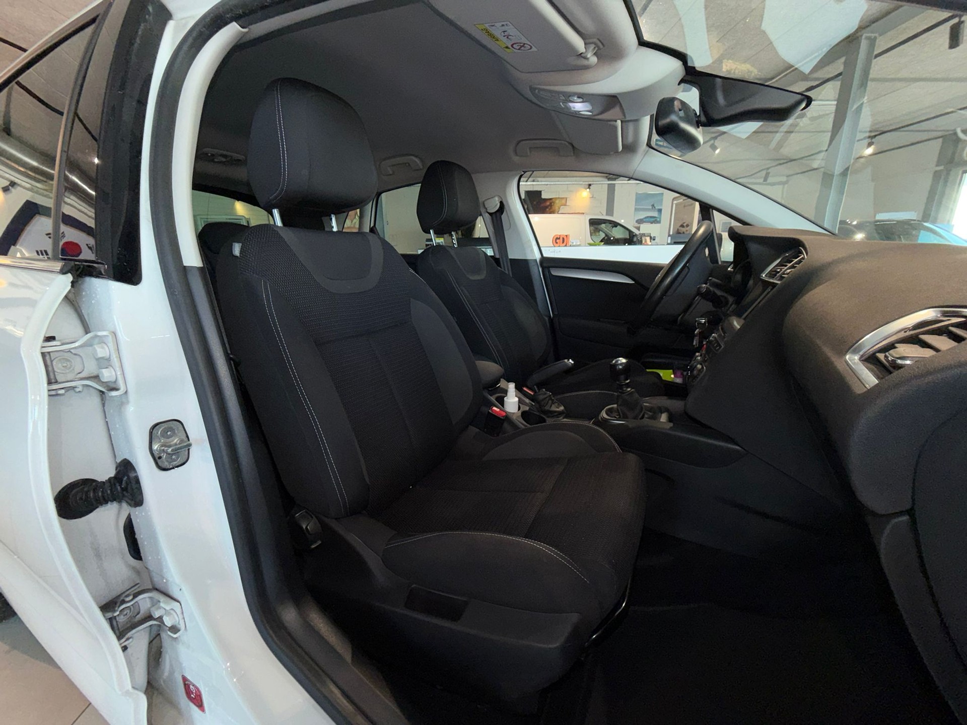 CITROEN C4 1.6 BlueHDi Feel-image-7