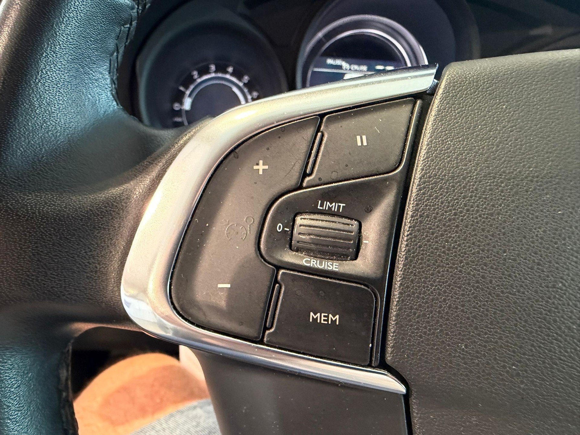 CITROEN C4 1.6 BlueHDi Feel-image-10