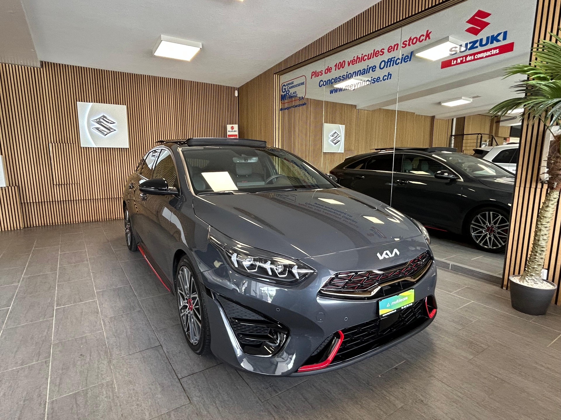 KIA ProCeed 1.6 T-GDi GT-showroom-element-2
