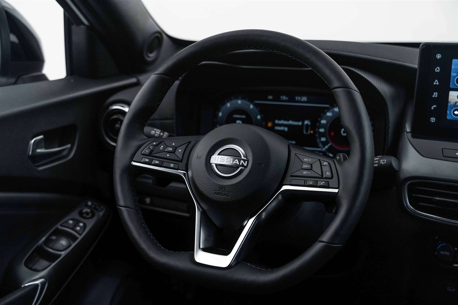 NISSAN Juke 1.0 DIG-T N-Connecta DCT-Automat-image-9