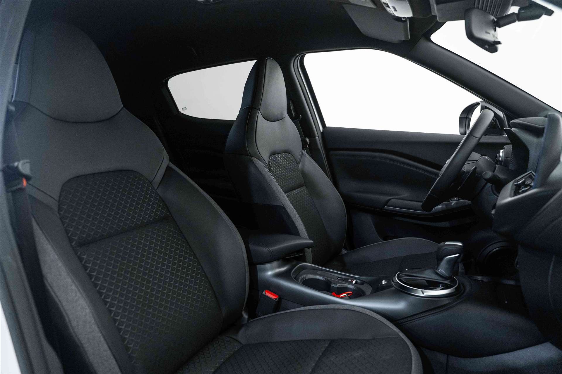 NISSAN Juke 1.0 DIG-T N-Connecta DCT-Automat-image-11