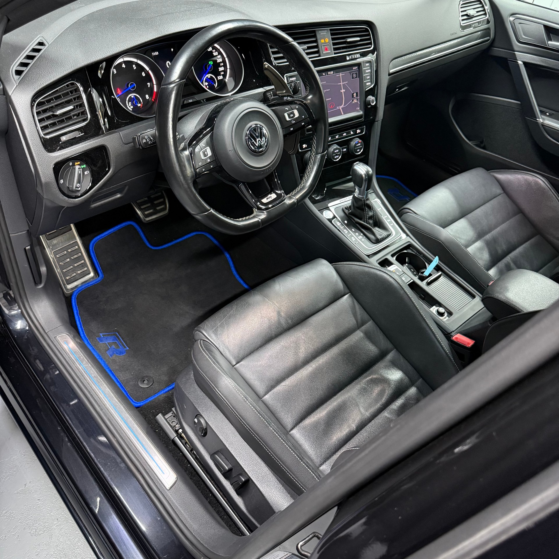 VW Golf 2.0 TSI R 4Motion DSG-image-9