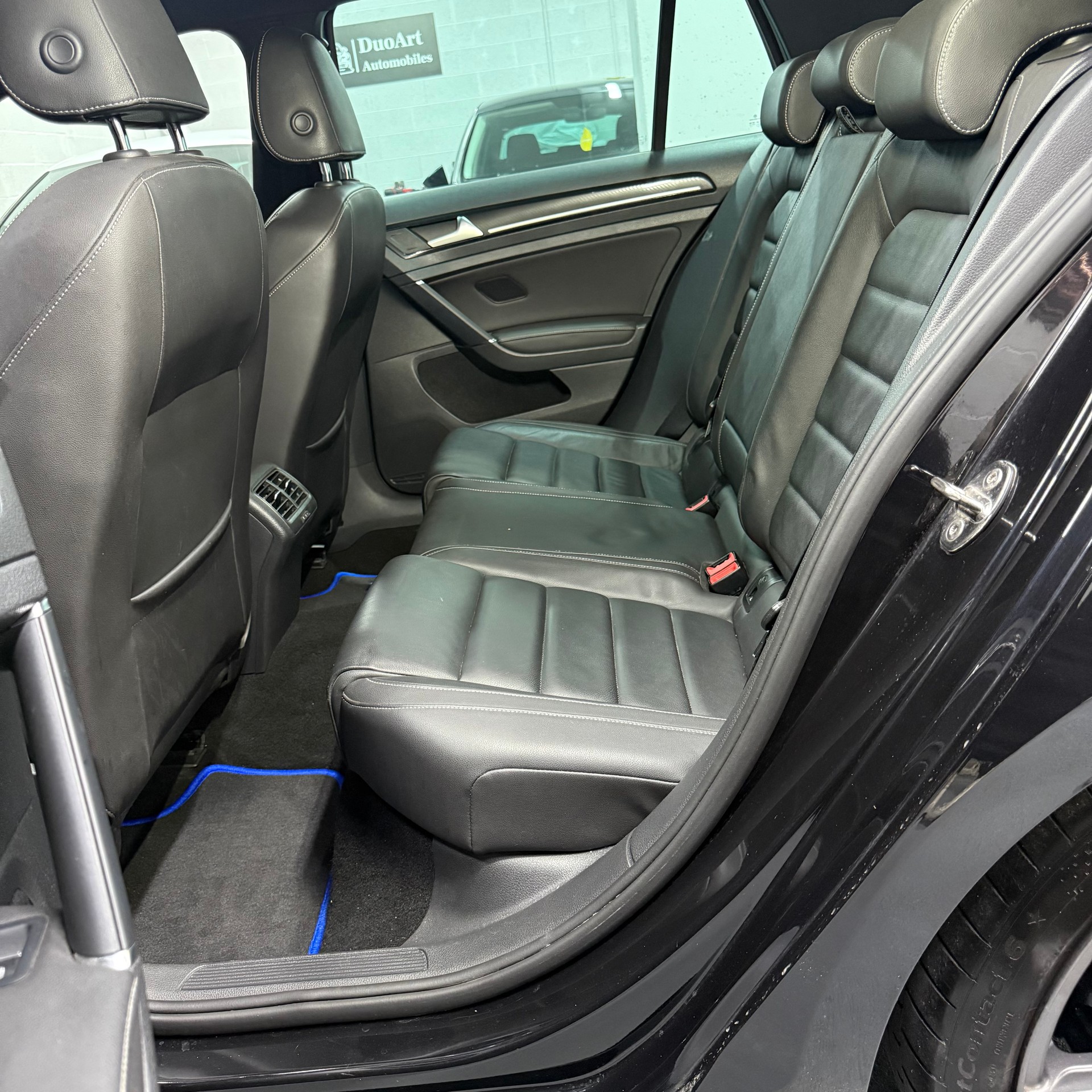 VW Golf 2.0 TSI R 4Motion DSG-image-13