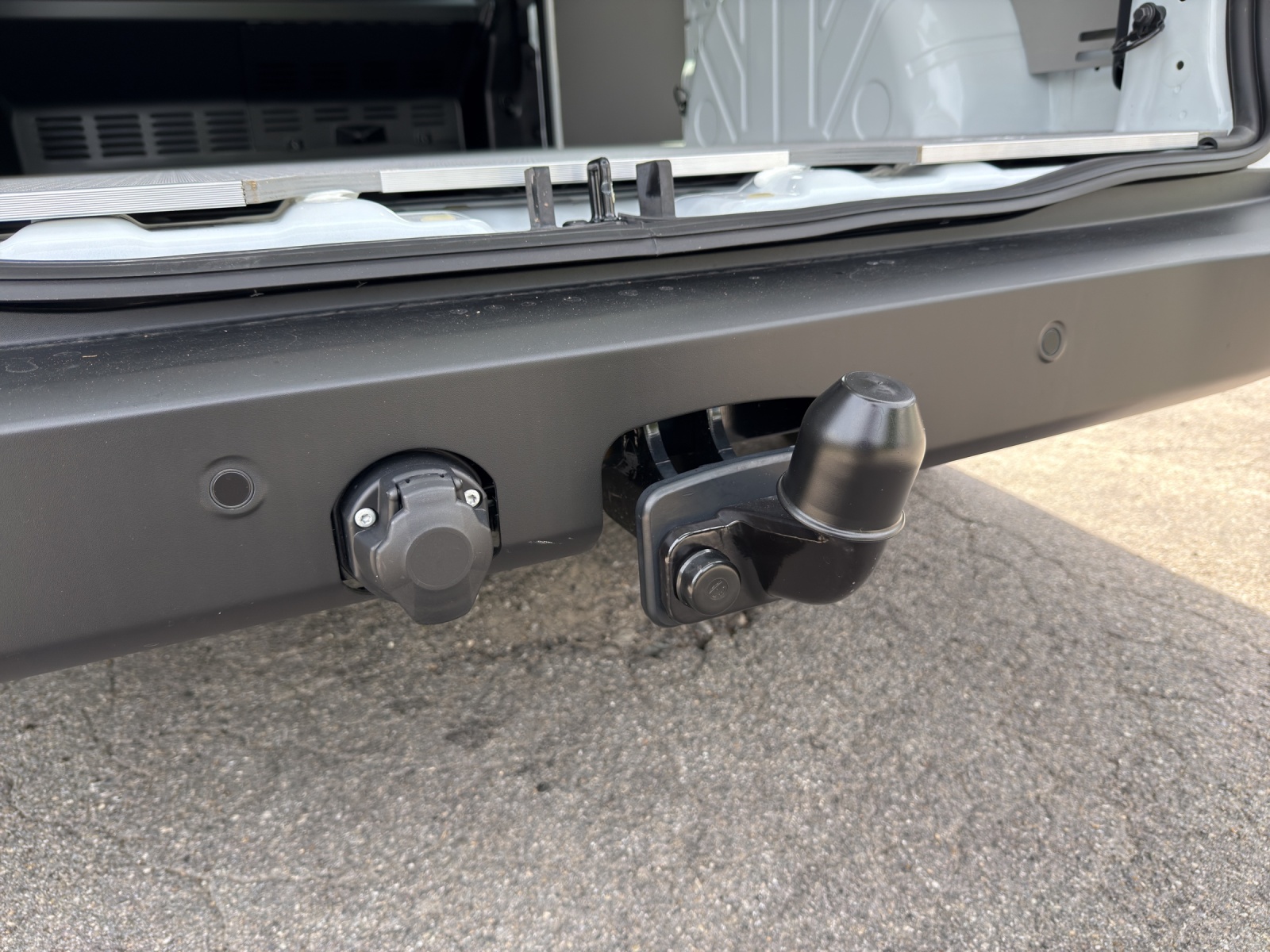 VW Transporter 2.0 TDI Automat-image-16