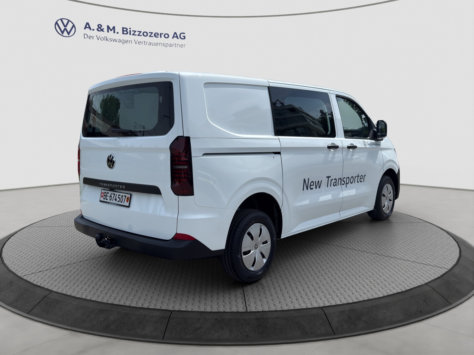 VW Transporter 2.0 TDI Automat-image-4