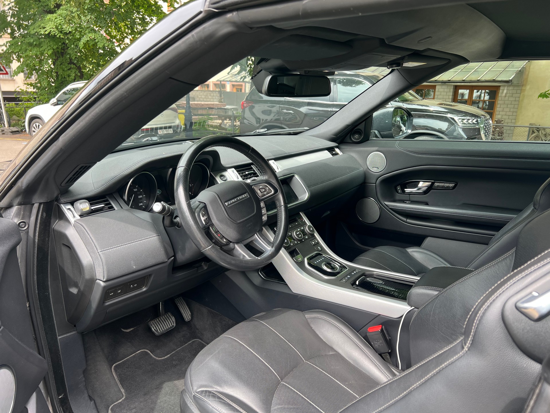 LAND ROVER 2.0 TD4 SE Dynamic-image-8