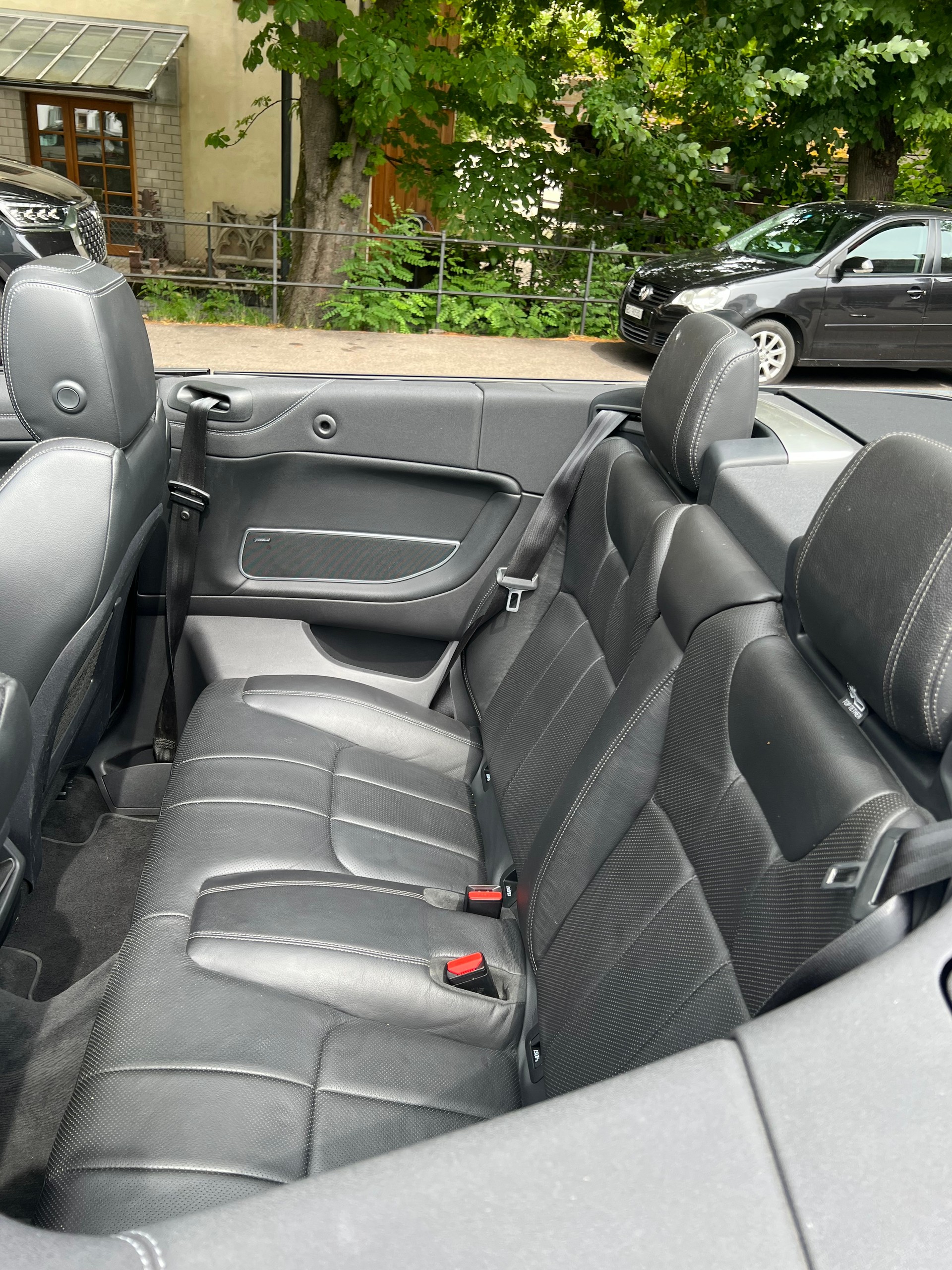 LAND ROVER 2.0 TD4 SE Dynamic-image-13