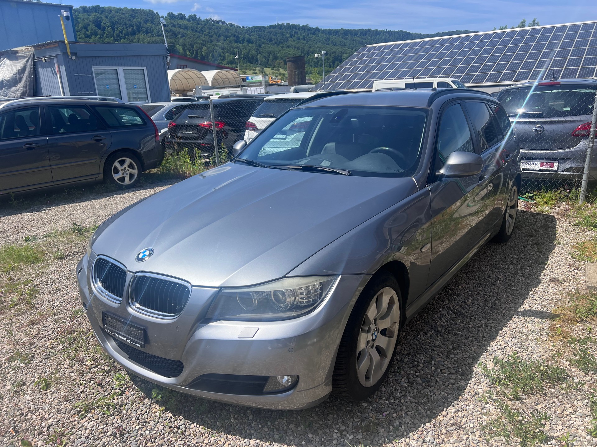 BMW 320d xDrive Touring Steptronic-image-2