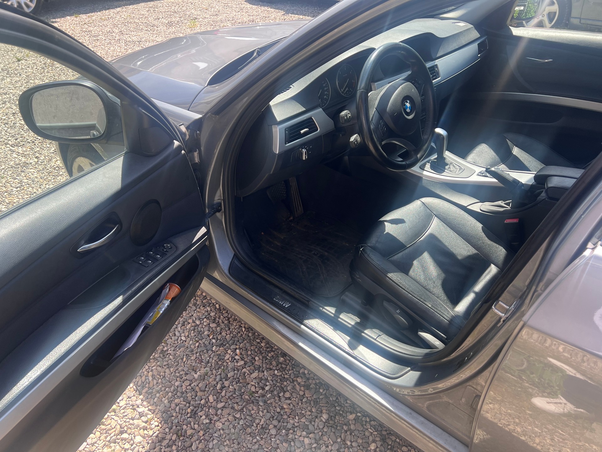 BMW 320d xDrive Touring Steptronic-image-6