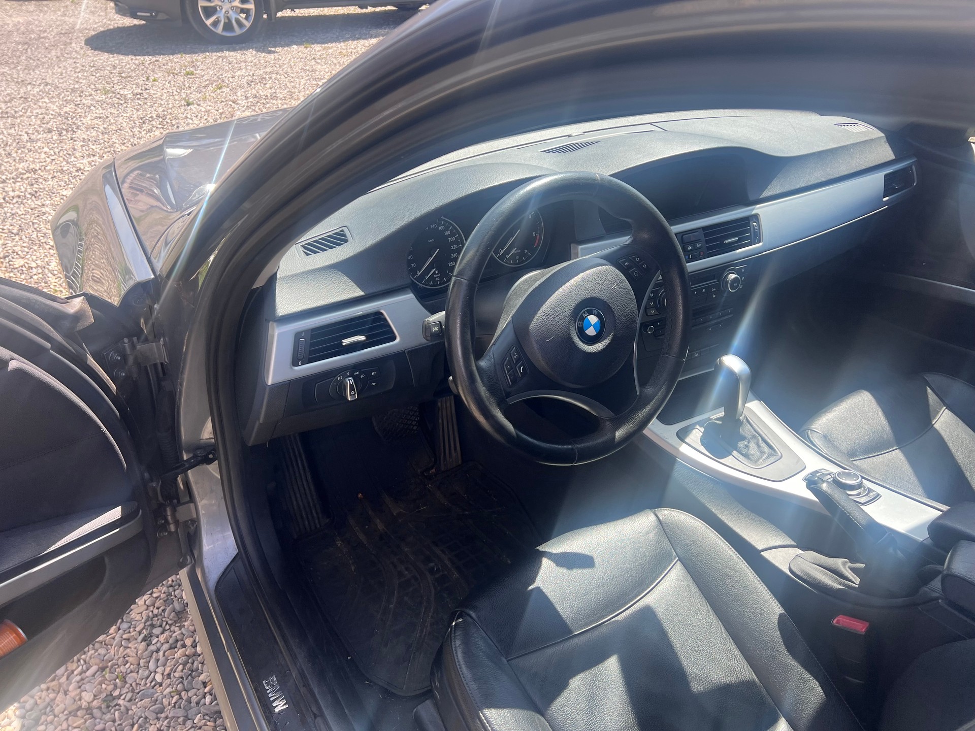 BMW 320d xDrive Touring Steptronic-image-7