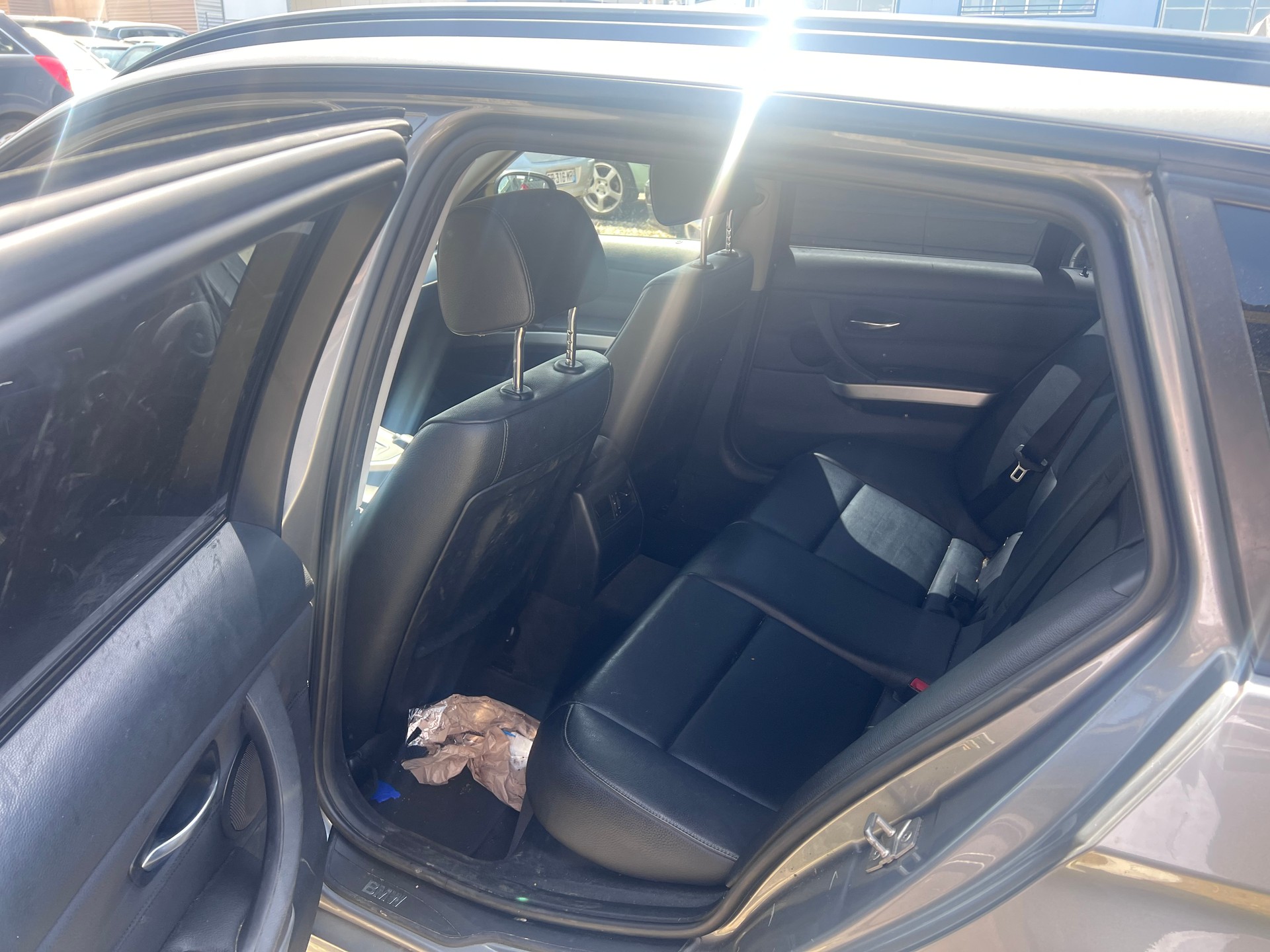 BMW 320d xDrive Touring Steptronic-image-8