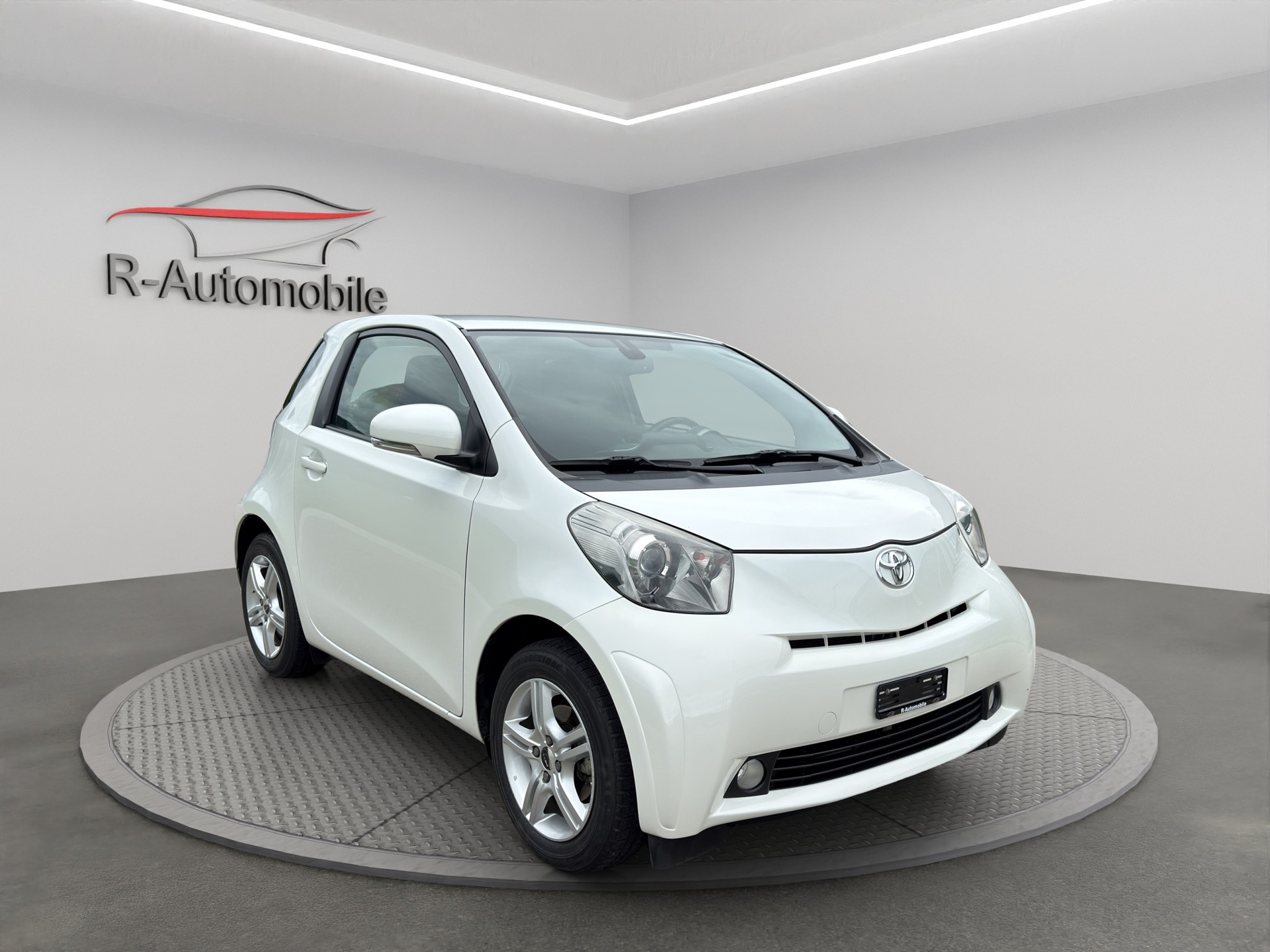 TOYOTA iQ 1.33 Dual VVT-i Multidrive-image-6