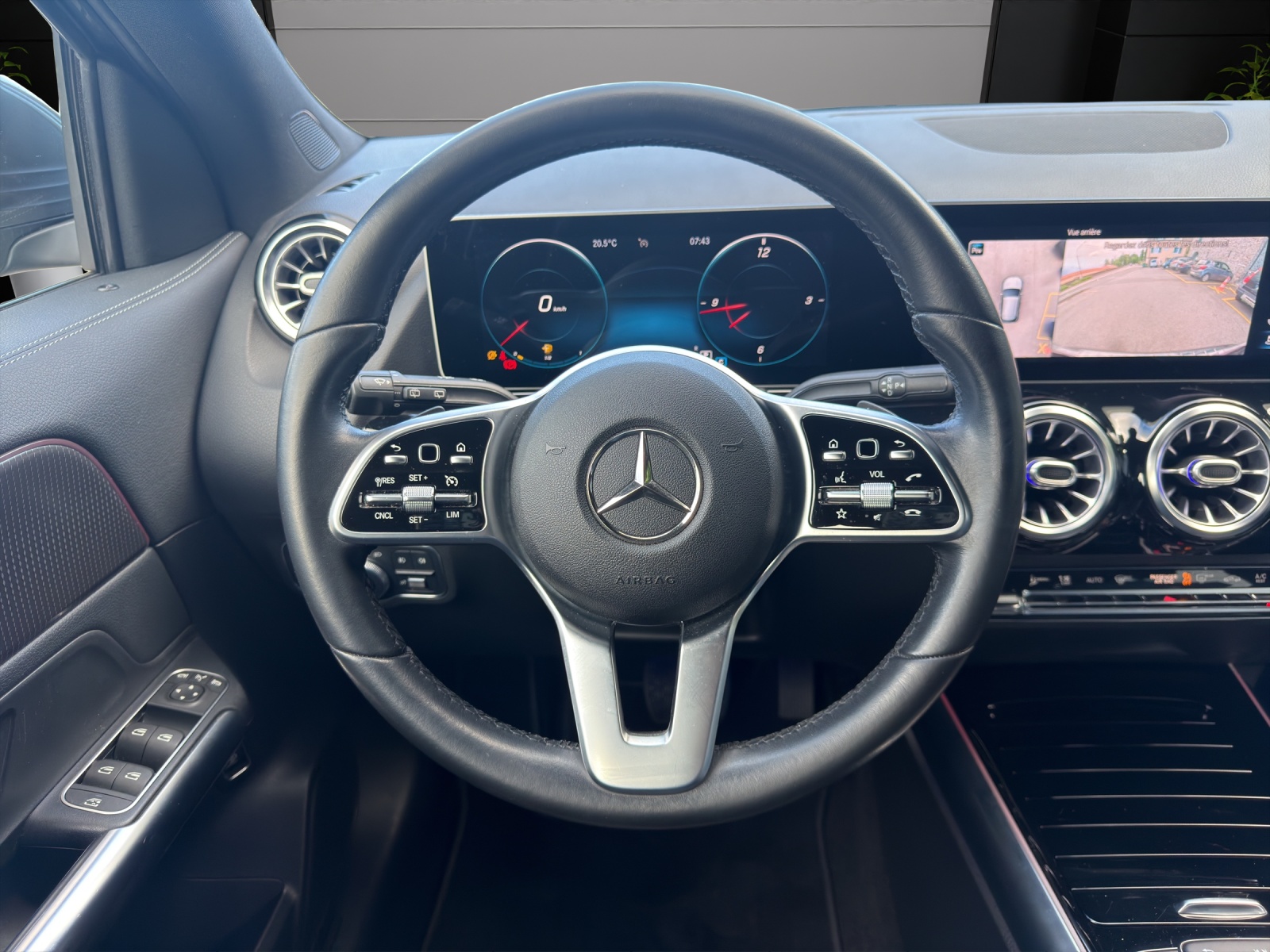 MERCEDES-BENZ GLA 250 Progressive4Matic-image-8