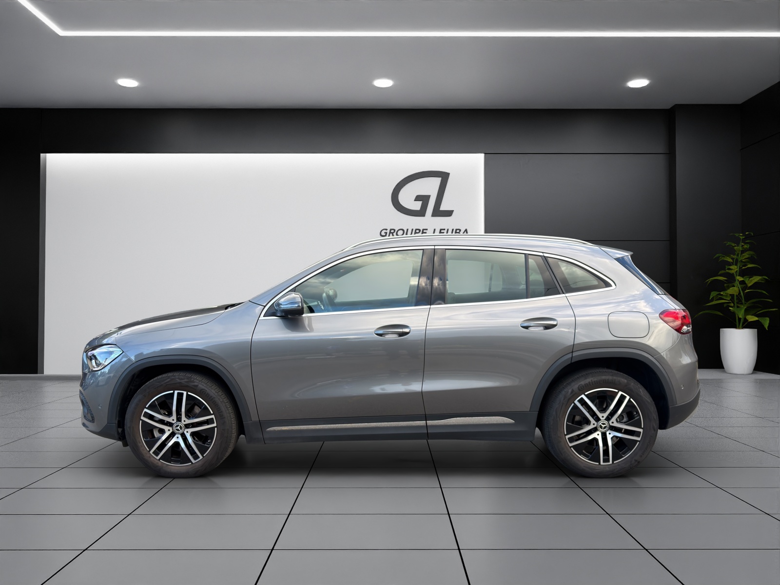 MERCEDES-BENZ GLA 250 Progressive4Matic-image-2