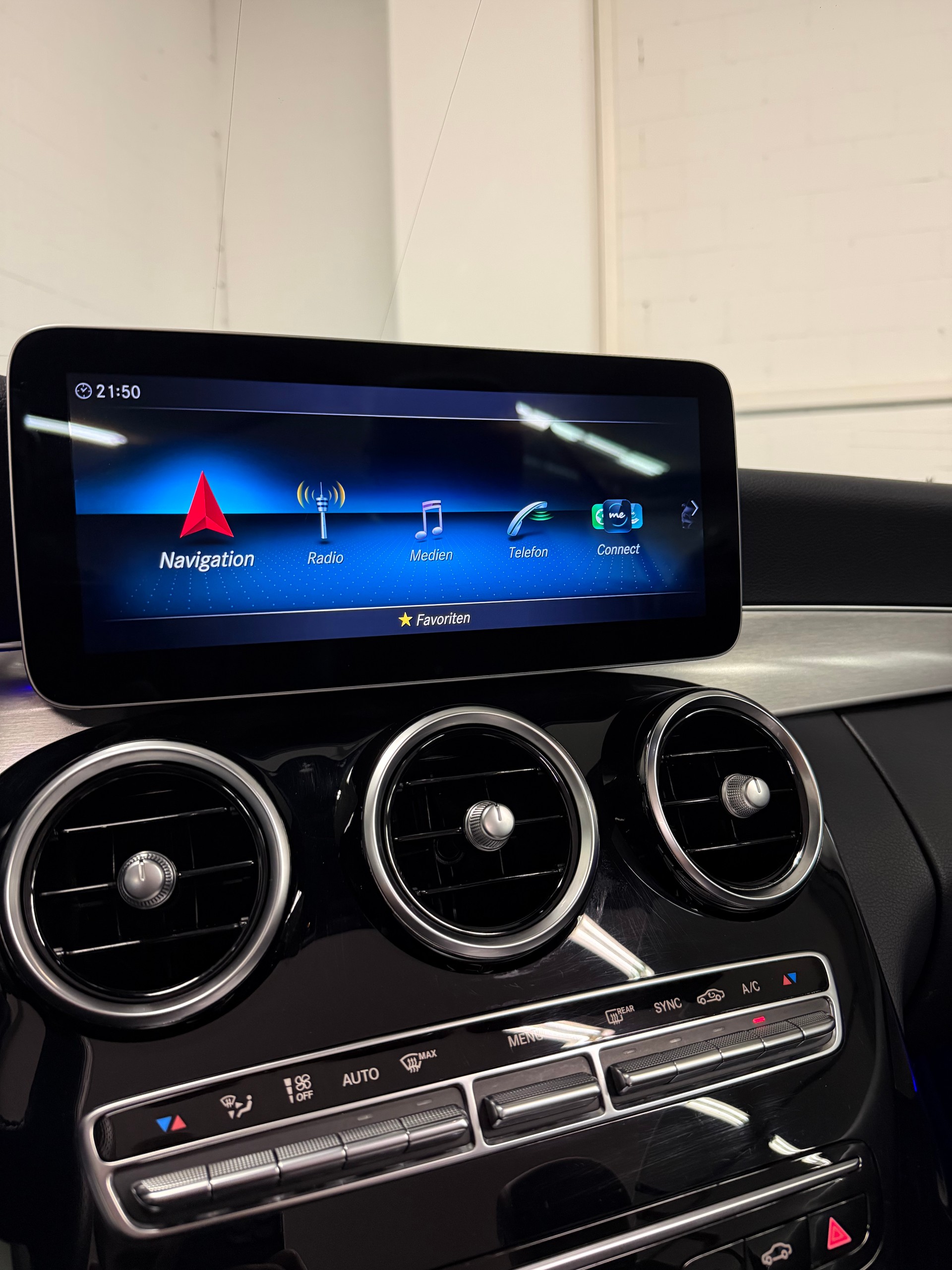 MERCEDES-BENZ C 200 AMG Line Cabriolet 9G-Tronic-image-13