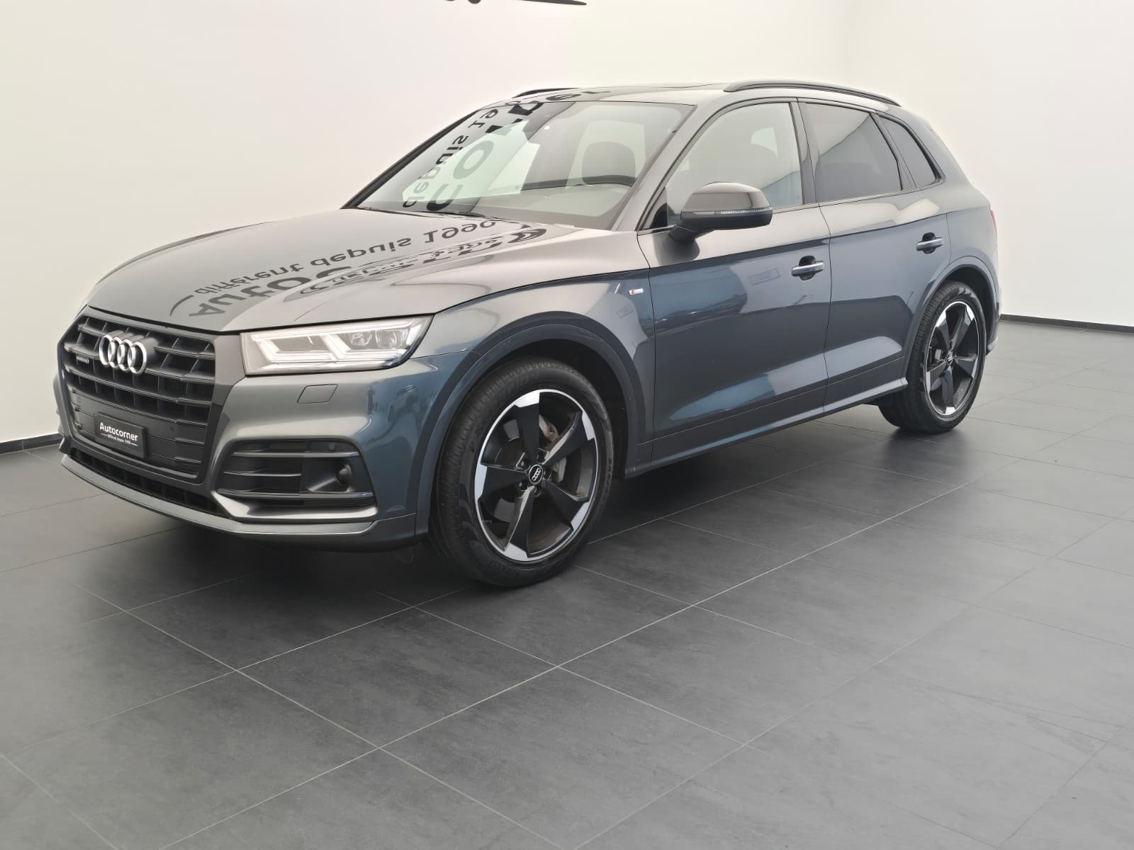 AUDI Q5 2.0 TDI sport quattro S-tronic-image-2