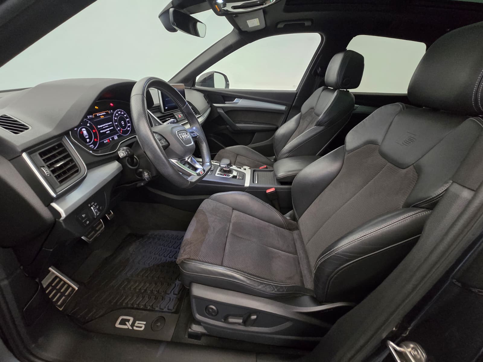 AUDI Q5 2.0 TDI sport quattro S-tronic-image-11