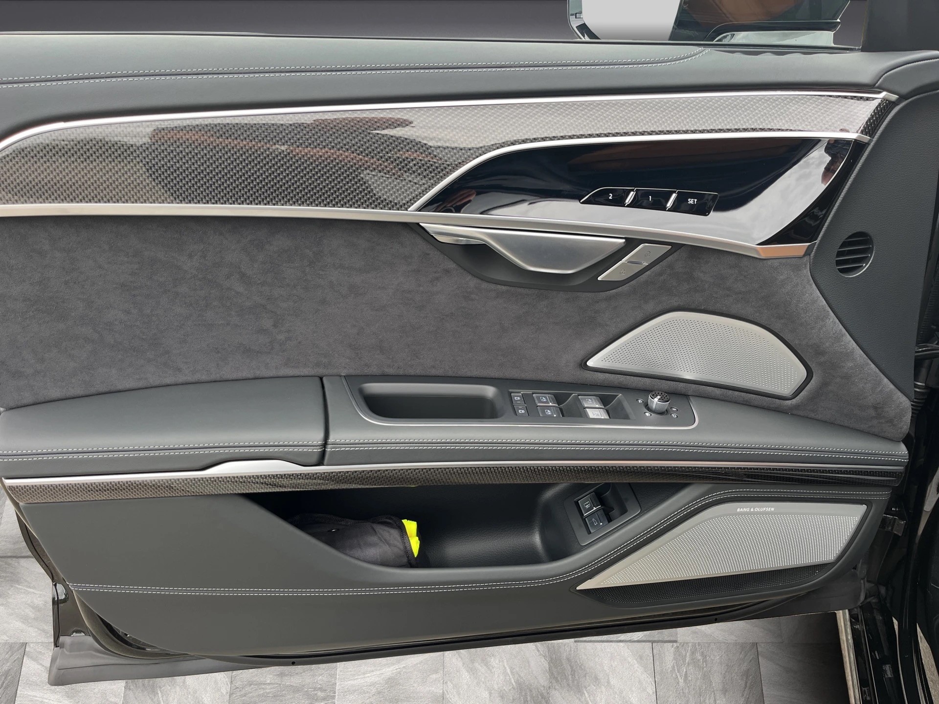 AUDI A8 60 L TFSI e qu*Np.214'500.- / 4-Plätzer / 5-Jahre Audi Garantie*-image-12