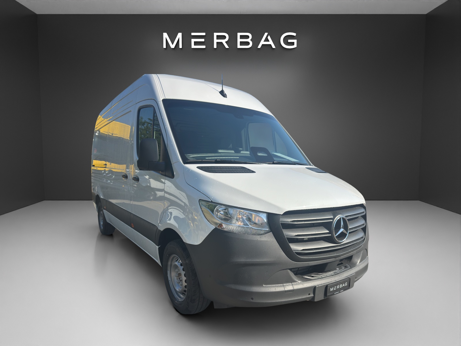 MERCEDES-BENZ Sprinter 317 CDI Standard 9G-TRONIC-image-0