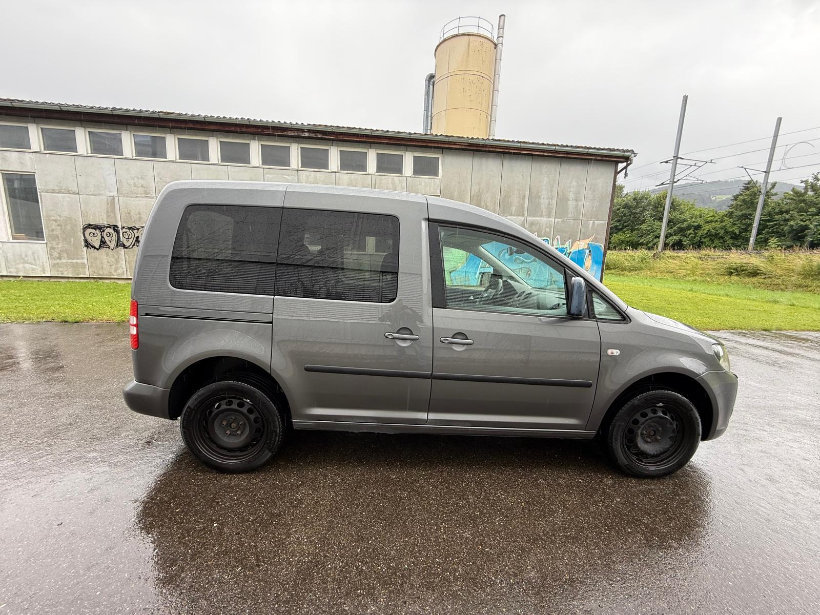 VW Caddy 2.0 TDI 4Motion Trendline-image-5