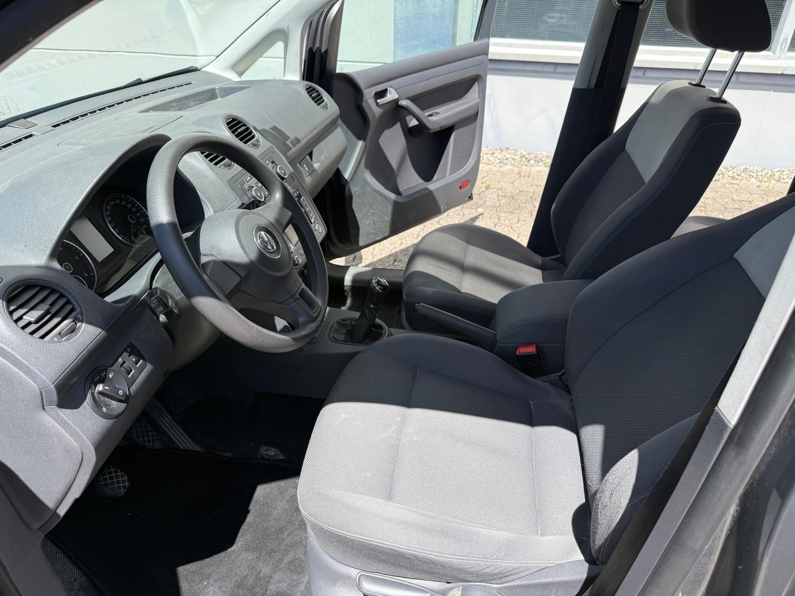 VW Caddy 2.0 TDI 4Motion Trendline-image-12