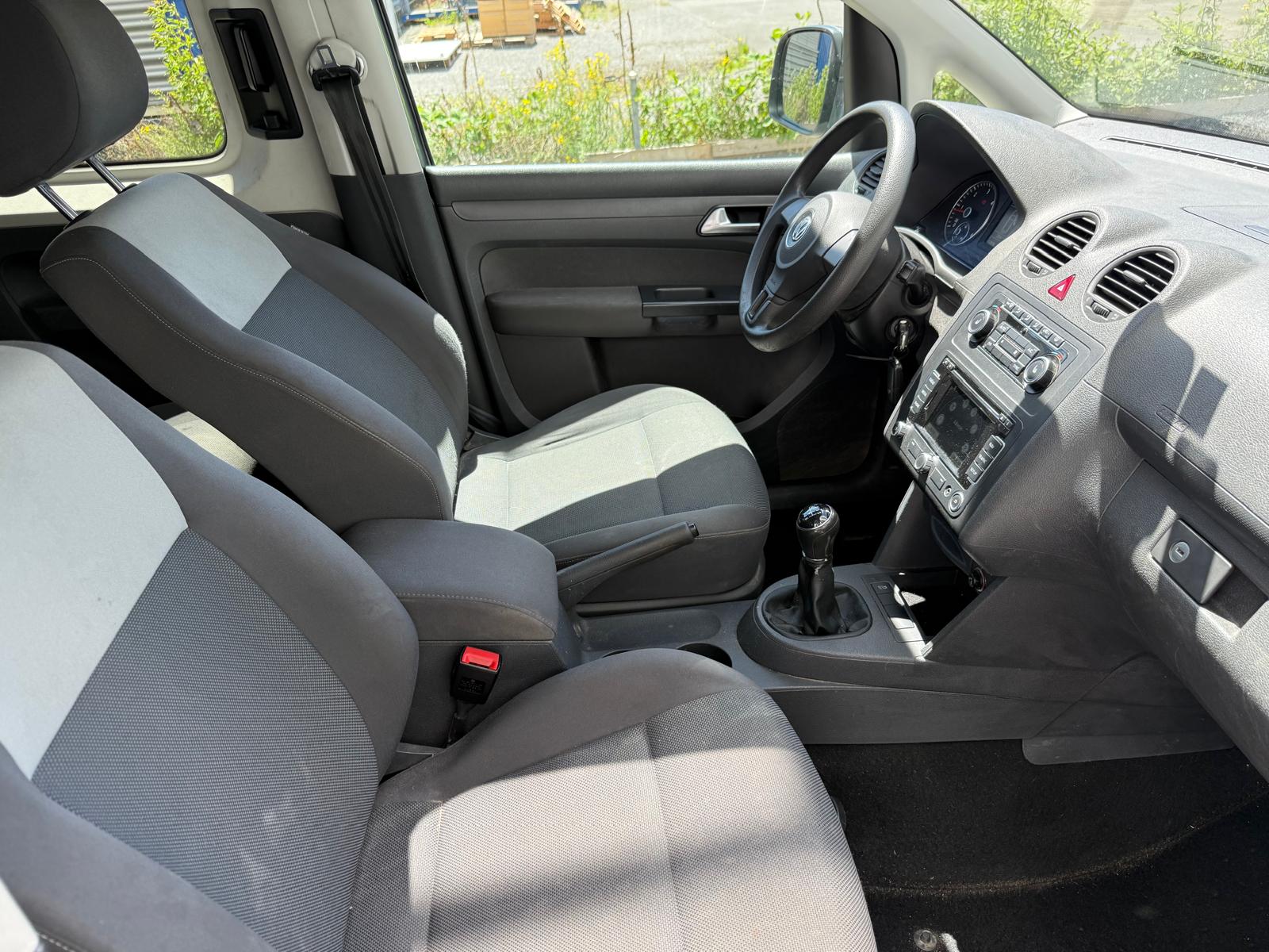 VW Caddy 2.0 TDI 4Motion Trendline-image-11