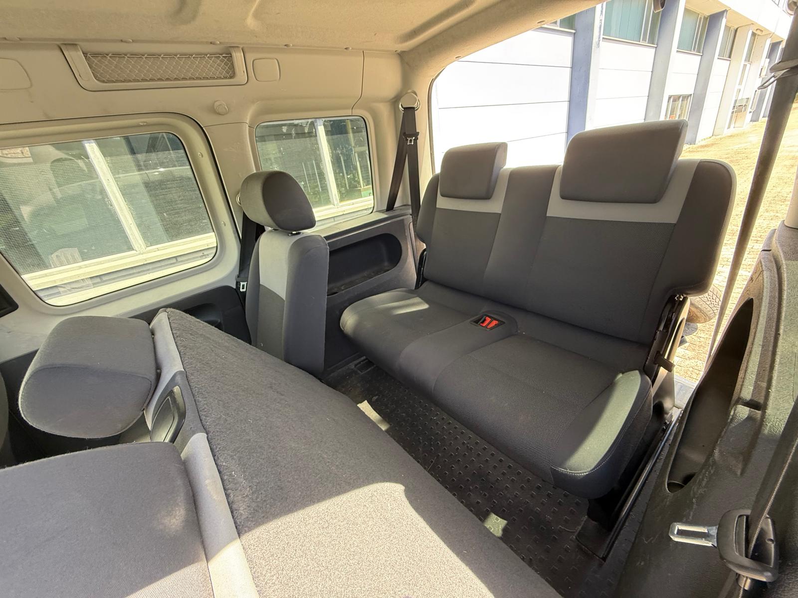 VW Caddy 2.0 TDI 4Motion Trendline-image-8