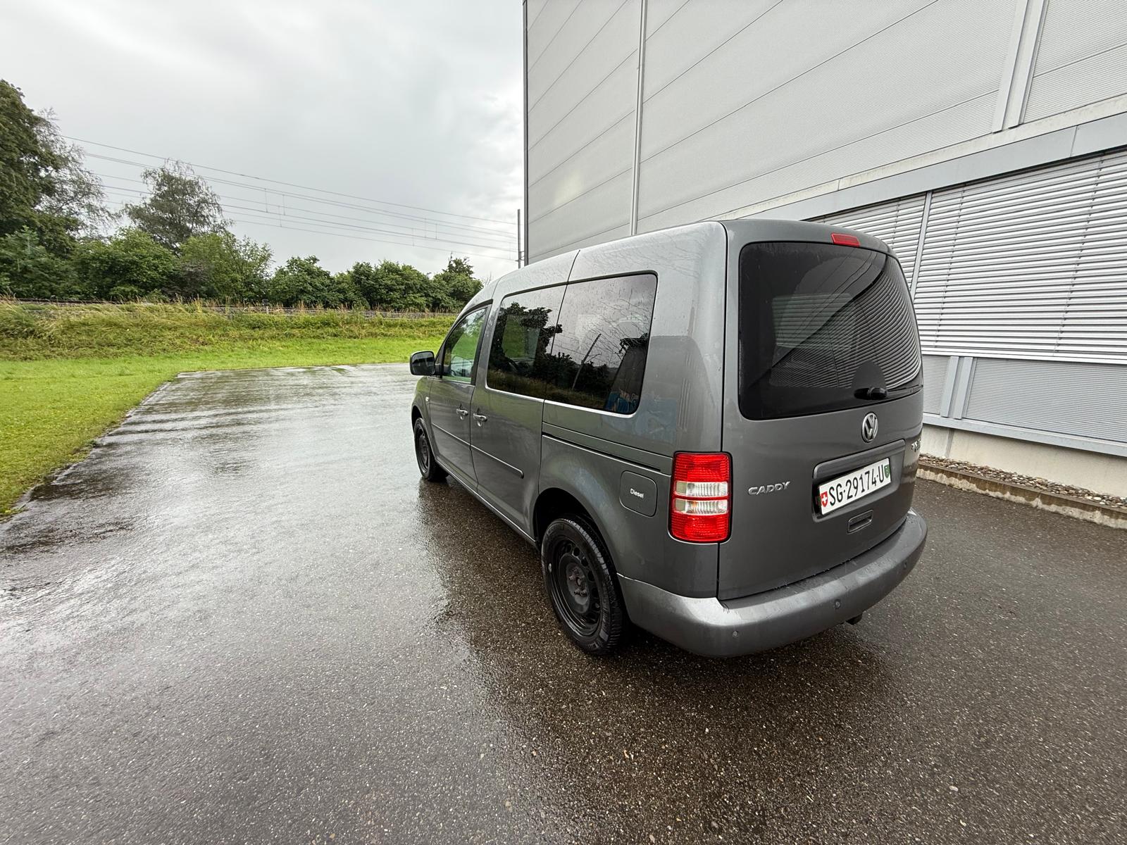 VW Caddy 2.0 TDI 4Motion Trendline-image-3