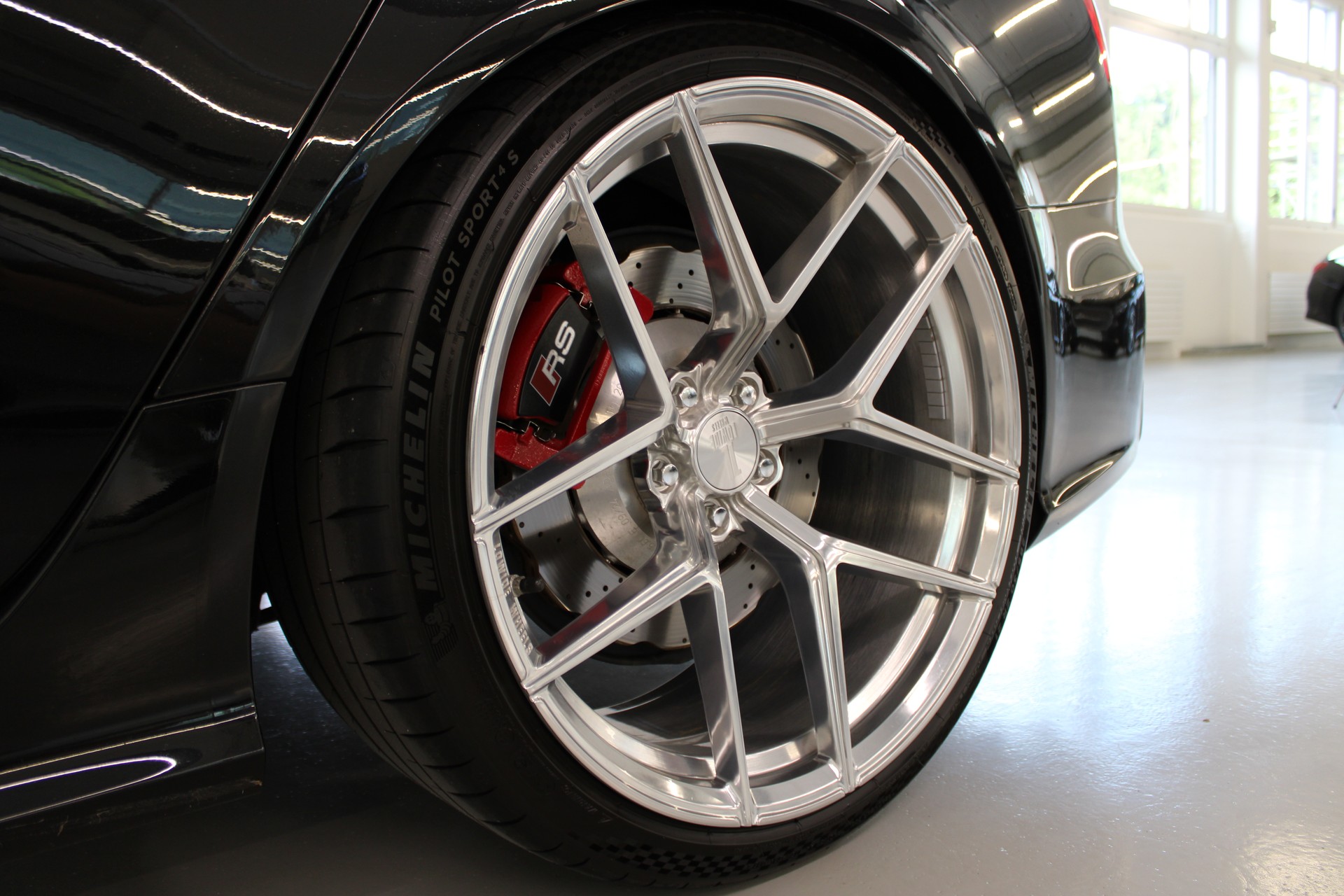 AUDI RS6 Avant 4.0 TFSI V8 performance quattro-image-29