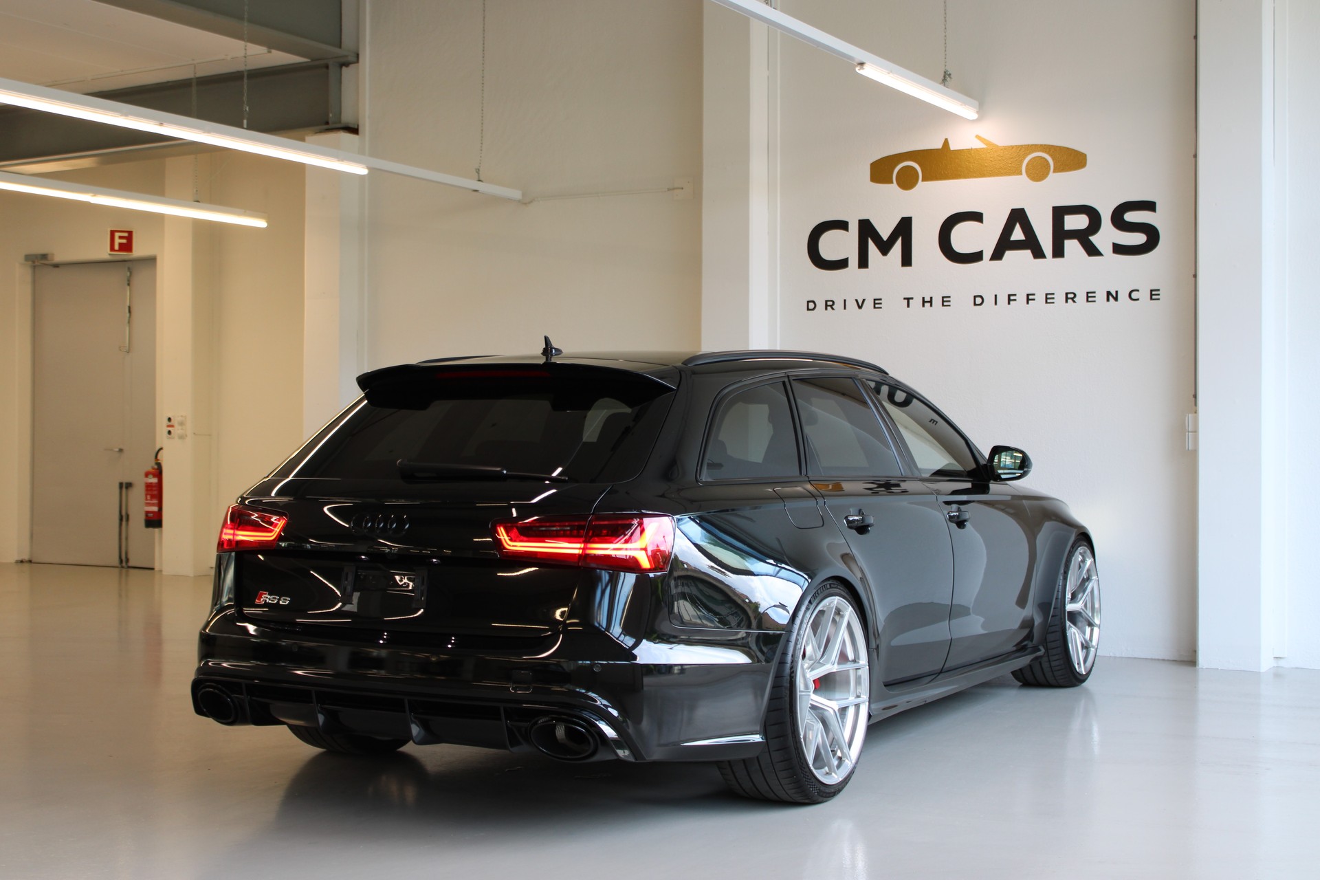 AUDI RS6 Avant 4.0 TFSI V8 performance quattro-image-7