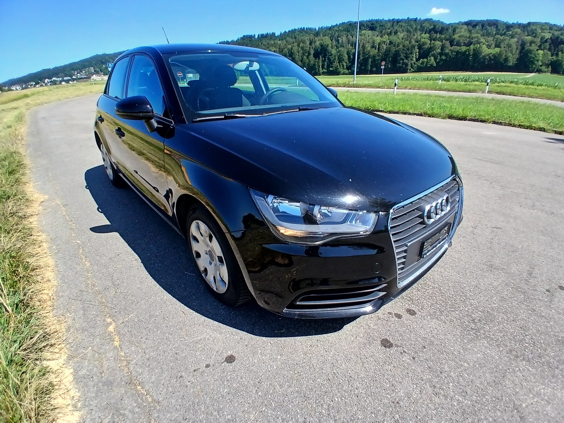 AUDI A1 Sportback 1.6 TDI Attraction DSG-image-6