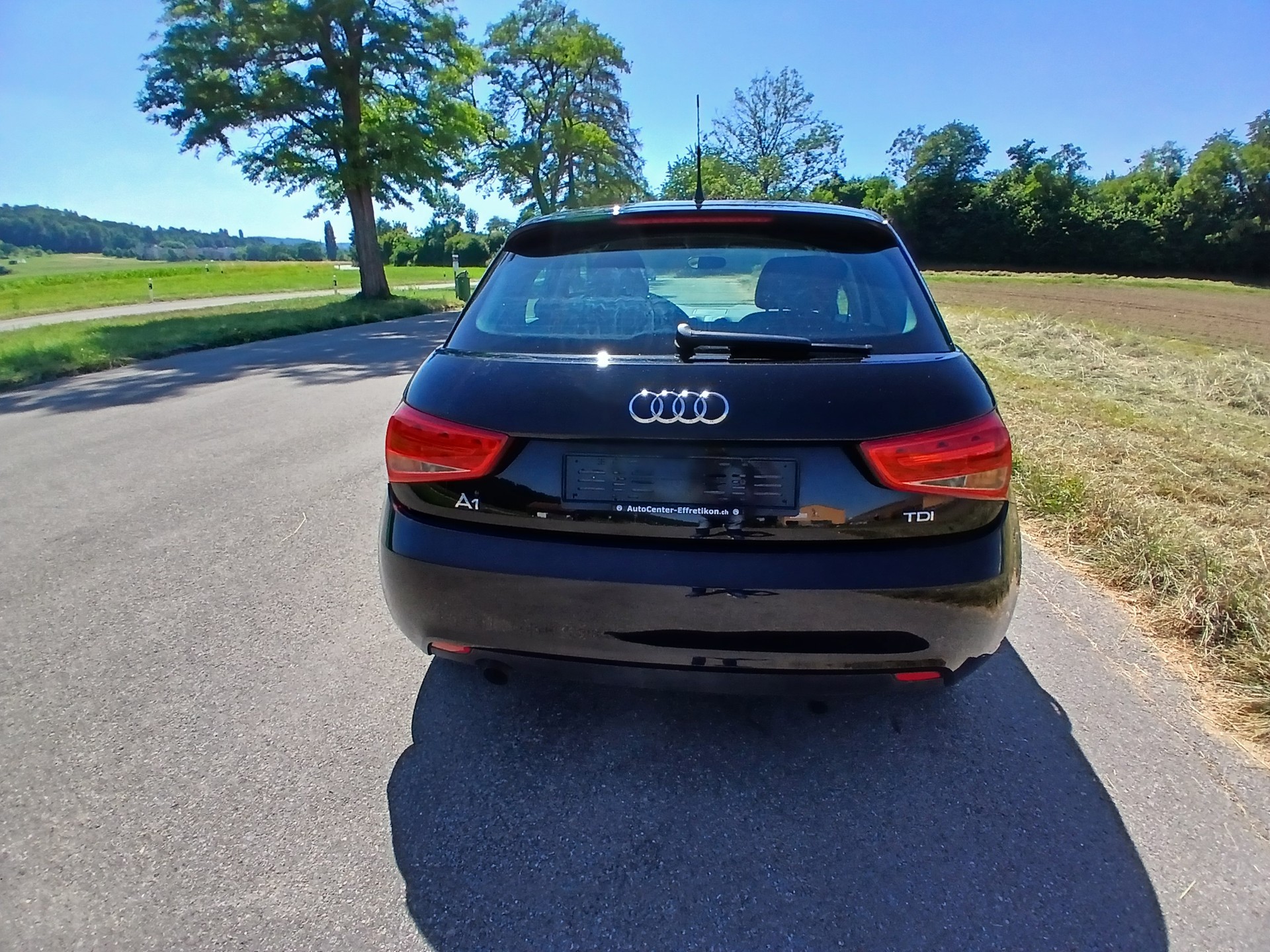 AUDI A1 Sportback 1.6 TDI Attraction DSG-image-3