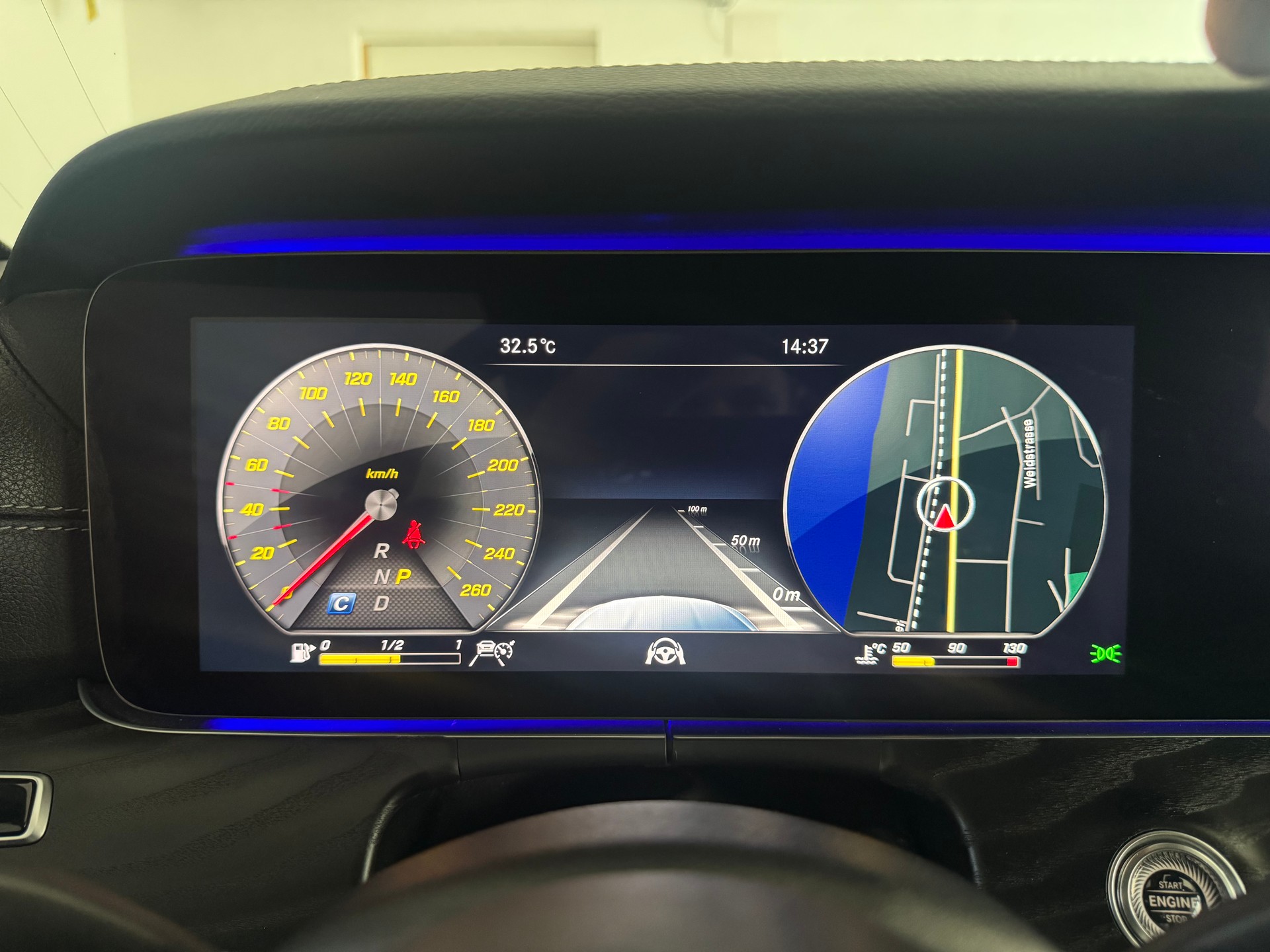 MERCEDES-BENZ E 200 Cabriolet AMG Line 9G-Tronic*CH-Fahrzeug*-image-24