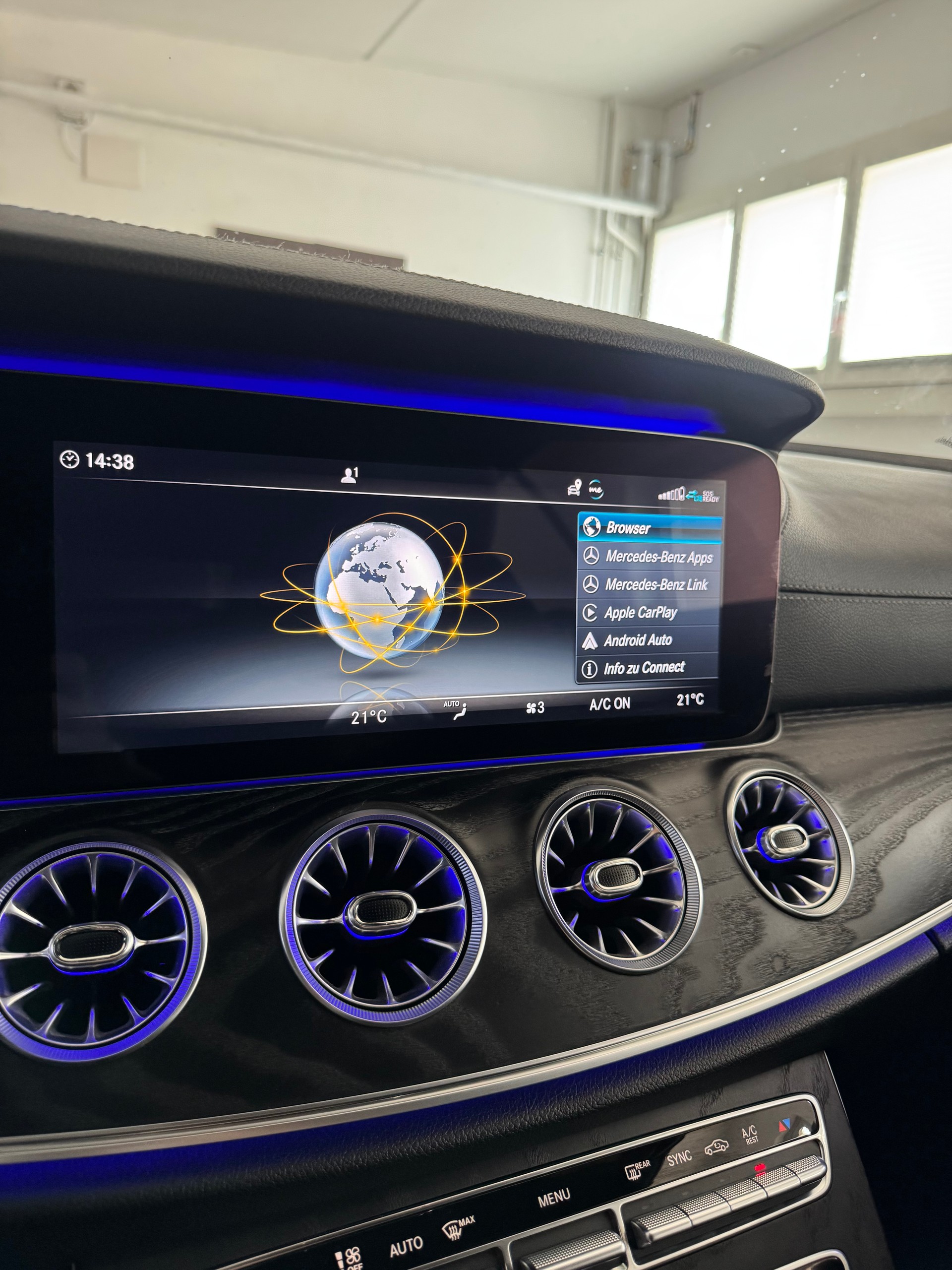 MERCEDES-BENZ E 200 Cabriolet AMG Line 9G-Tronic*CH-Fahrzeug*-image-27
