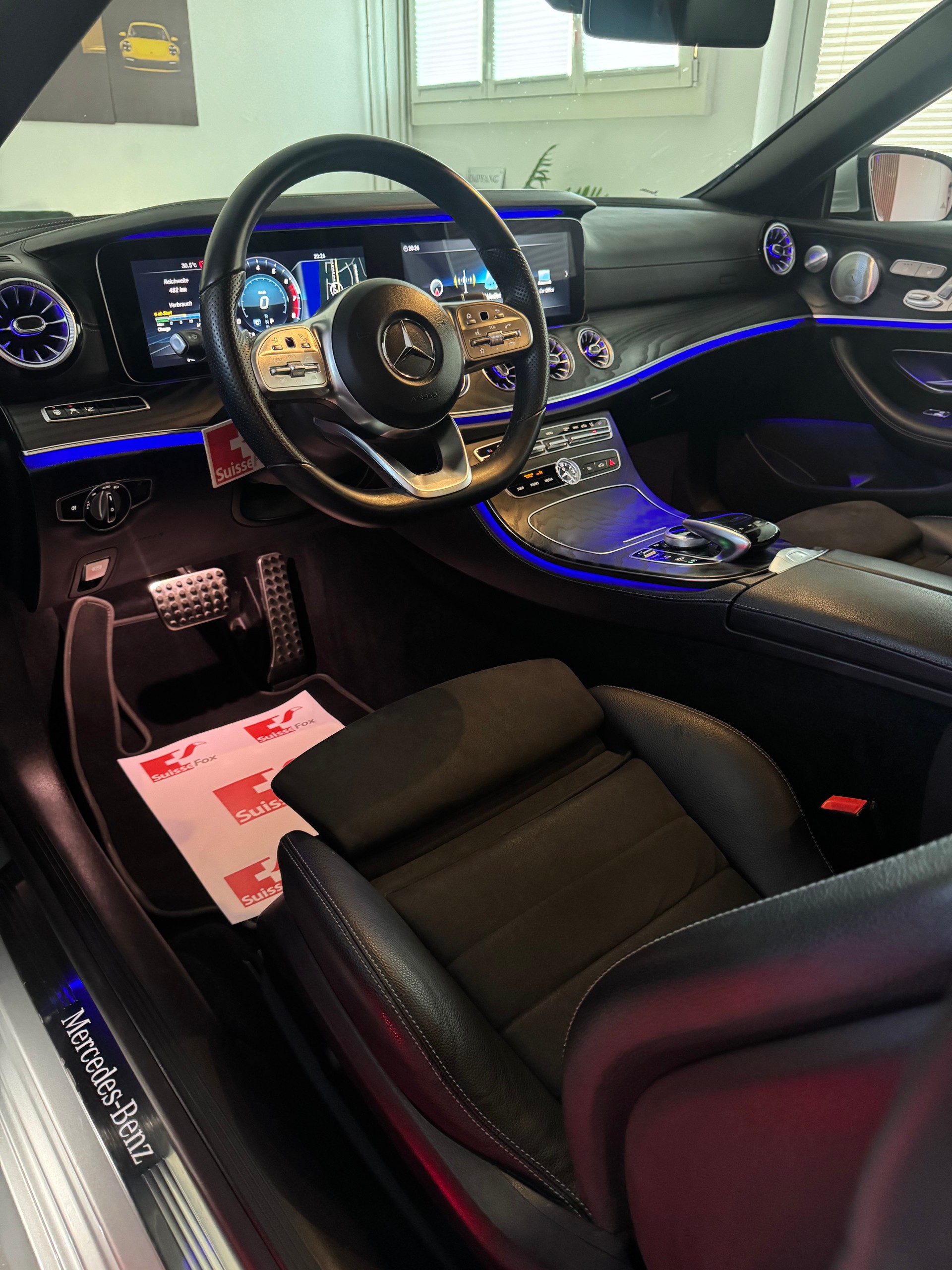 MERCEDES-BENZ E 200 Cabriolet AMG Line 9G-Tronic*CH-Fahrzeug*-image-12