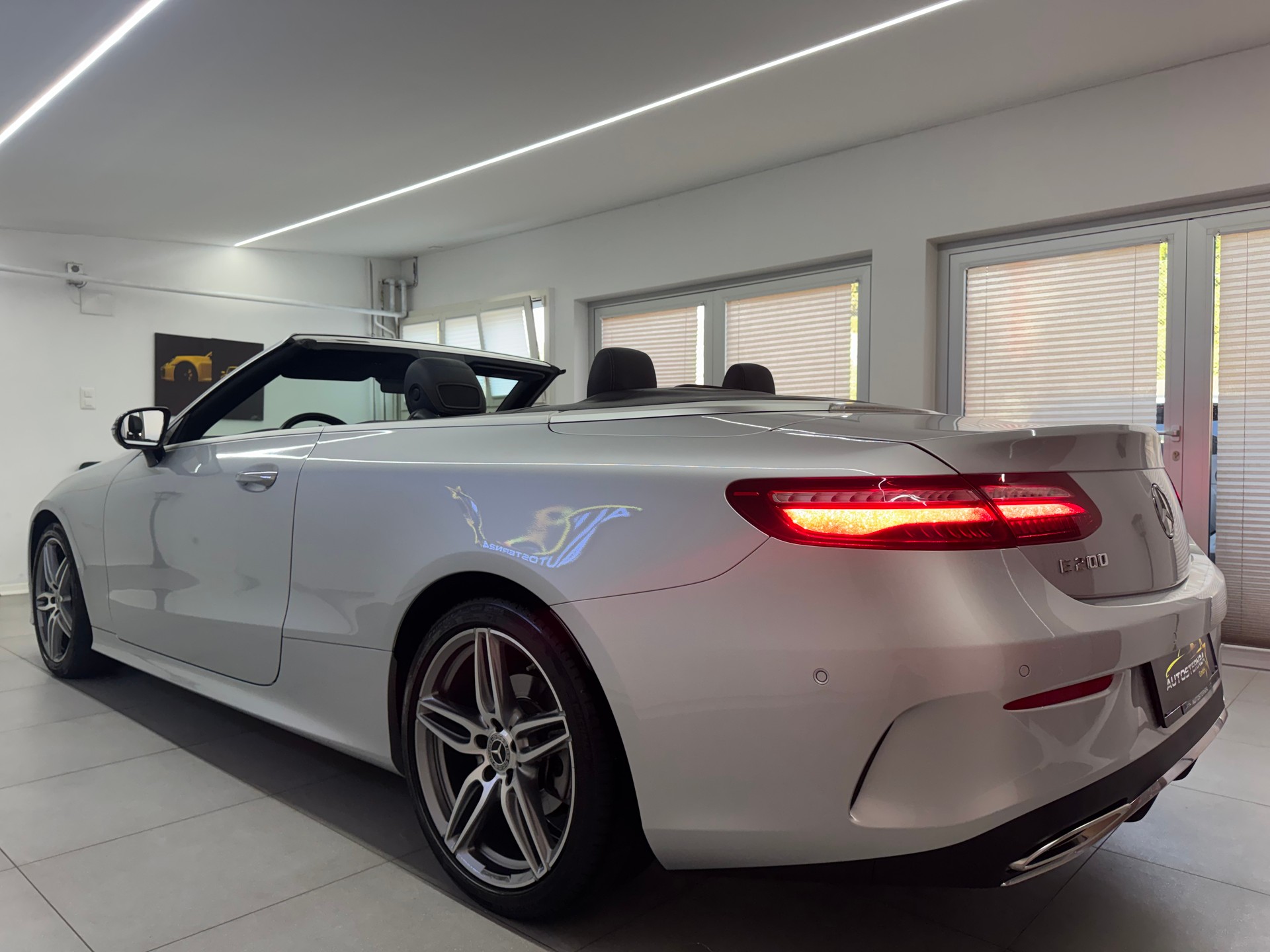MERCEDES-BENZ E 200 Cabriolet AMG Line 9G-Tronic*CH-Fahrzeug*-image-5