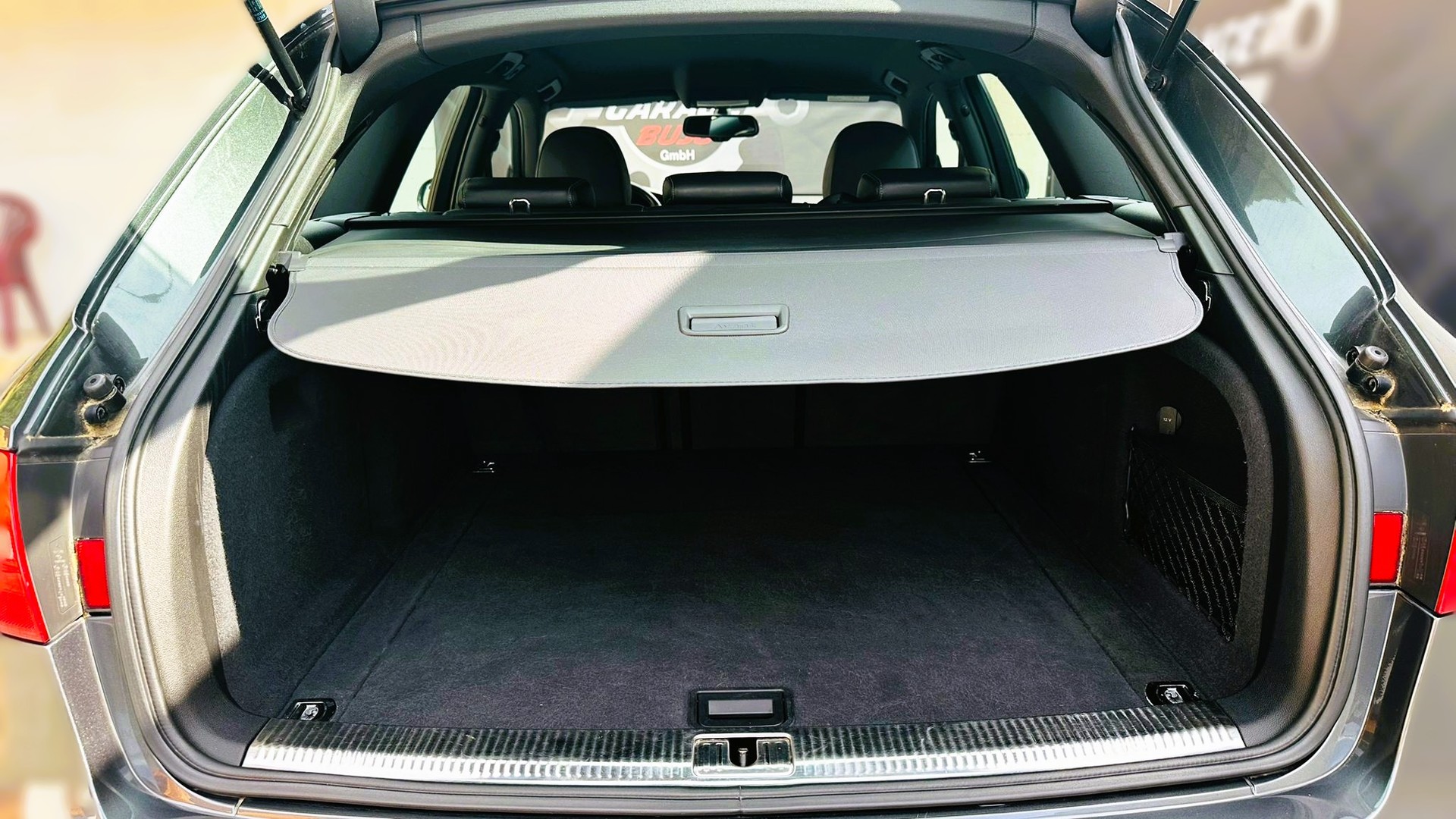 AUDI A4 Avant 2.0 TDI quattro S-tronic-image-10