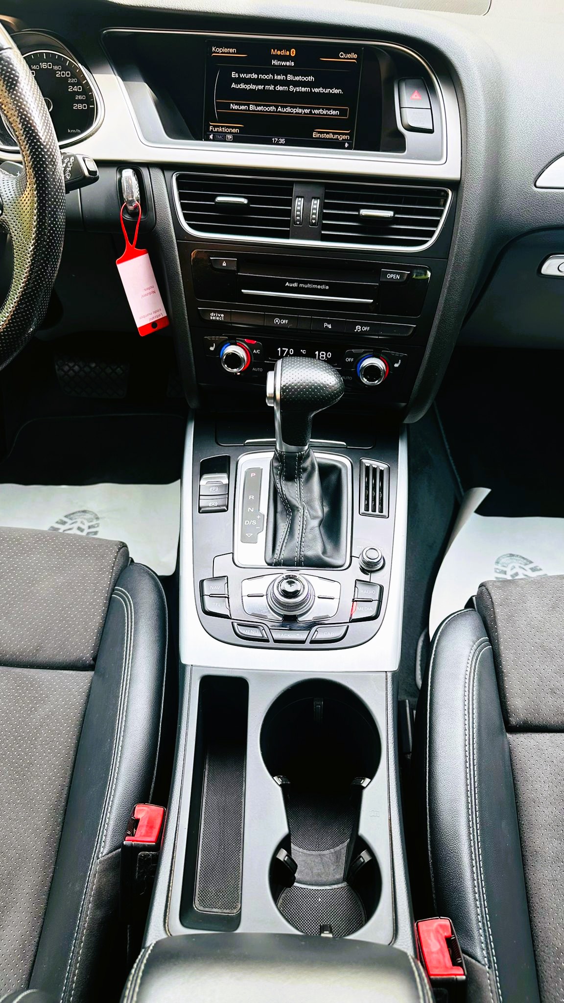AUDI A4 Avant 2.0 TDI quattro S-tronic-image-15