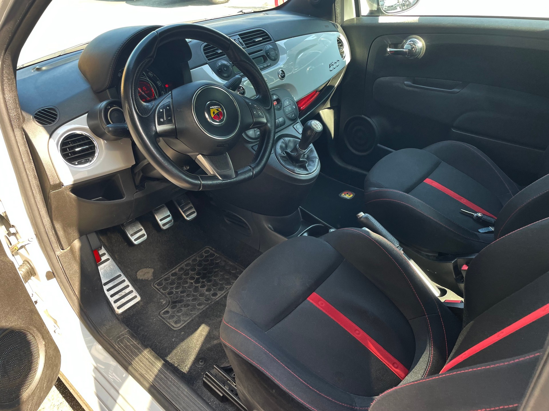 FIAT 500 1.4 16V Turbo Abarth-image-2