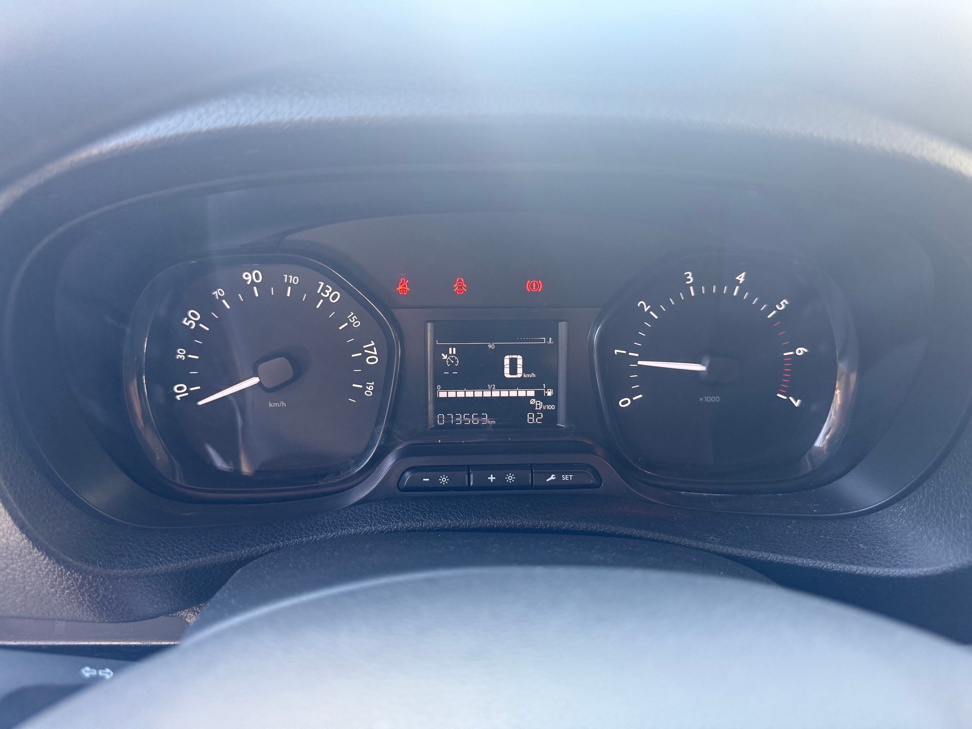 PEUGEOT Expert 1.5 BlueHDi 120 S&S Standard-image-5