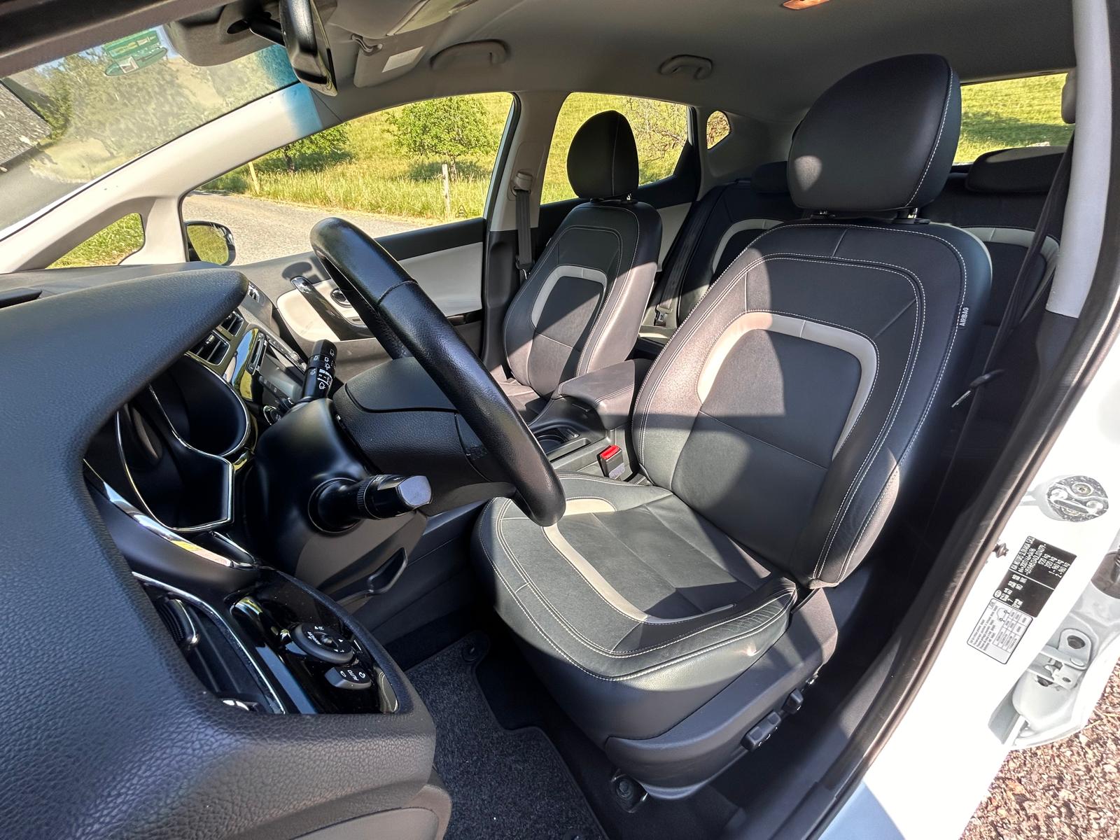 KIA Cee'd 1.6 GDi Trend-image-14