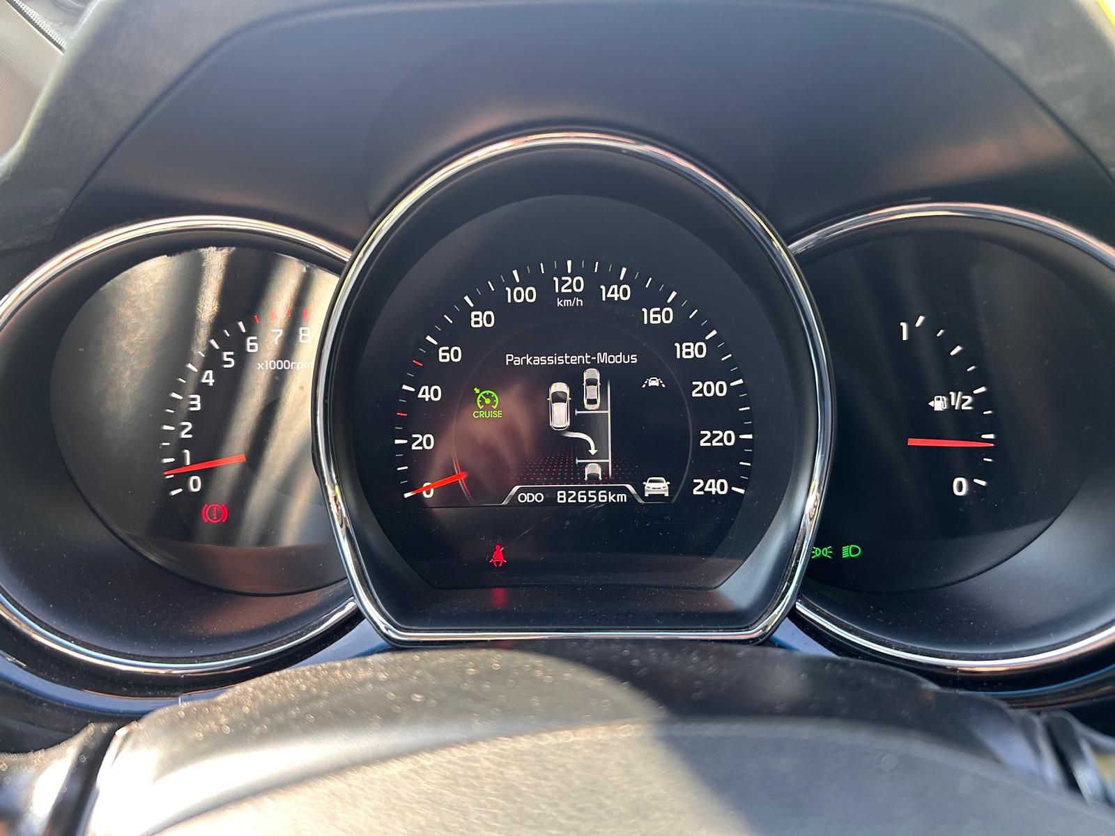 KIA Cee'd 1.6 GDi Trend-image-18