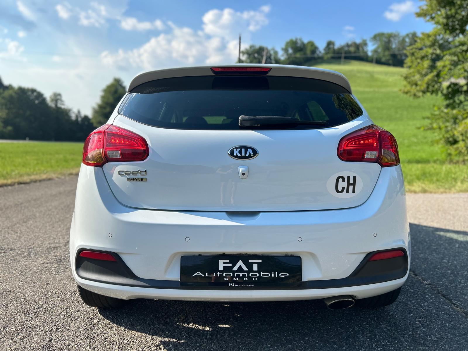 KIA Cee'd 1.6 GDi Trend-image-3
