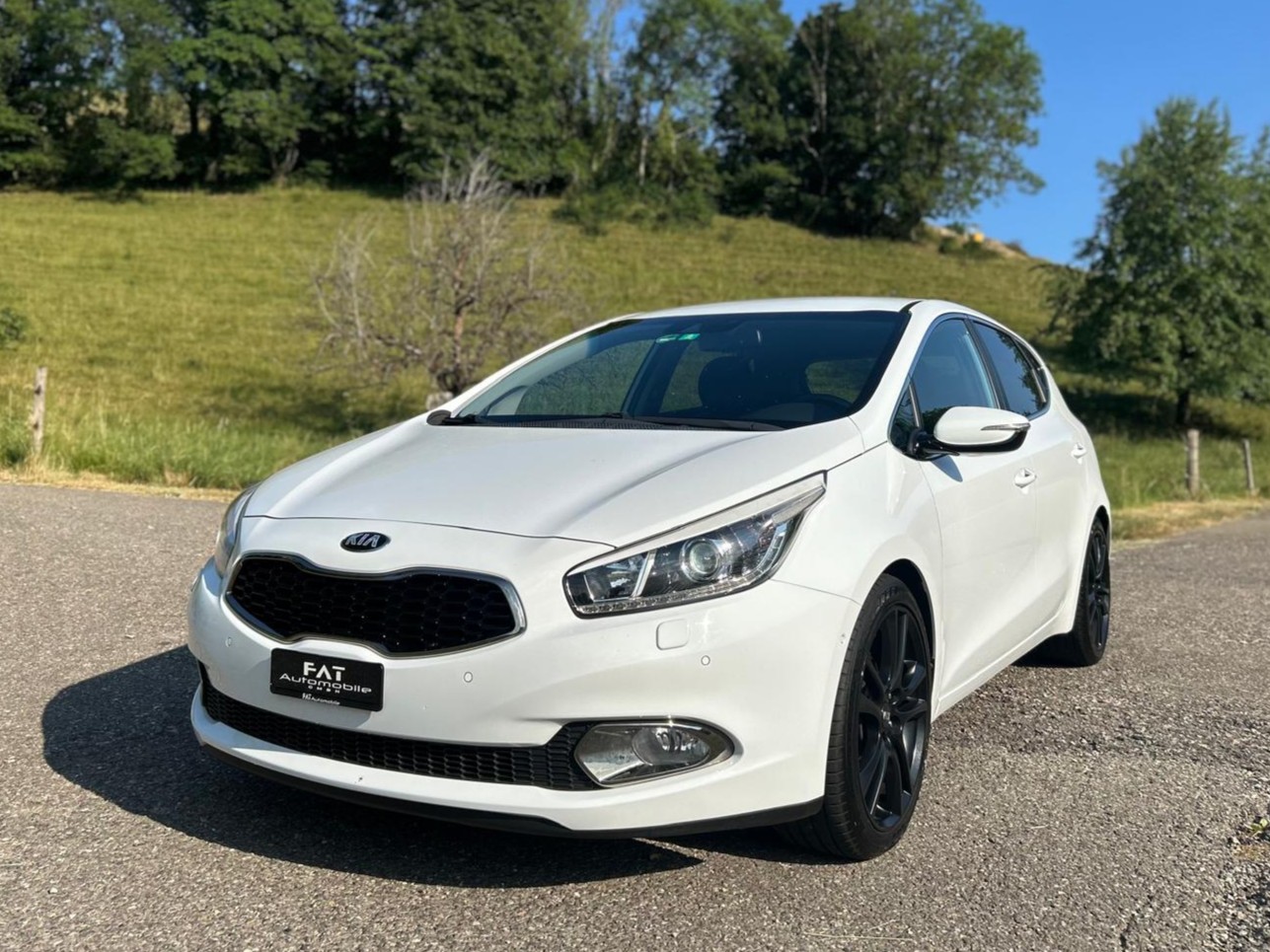 KIA Cee'd 1.6 GDi Trend-image-0