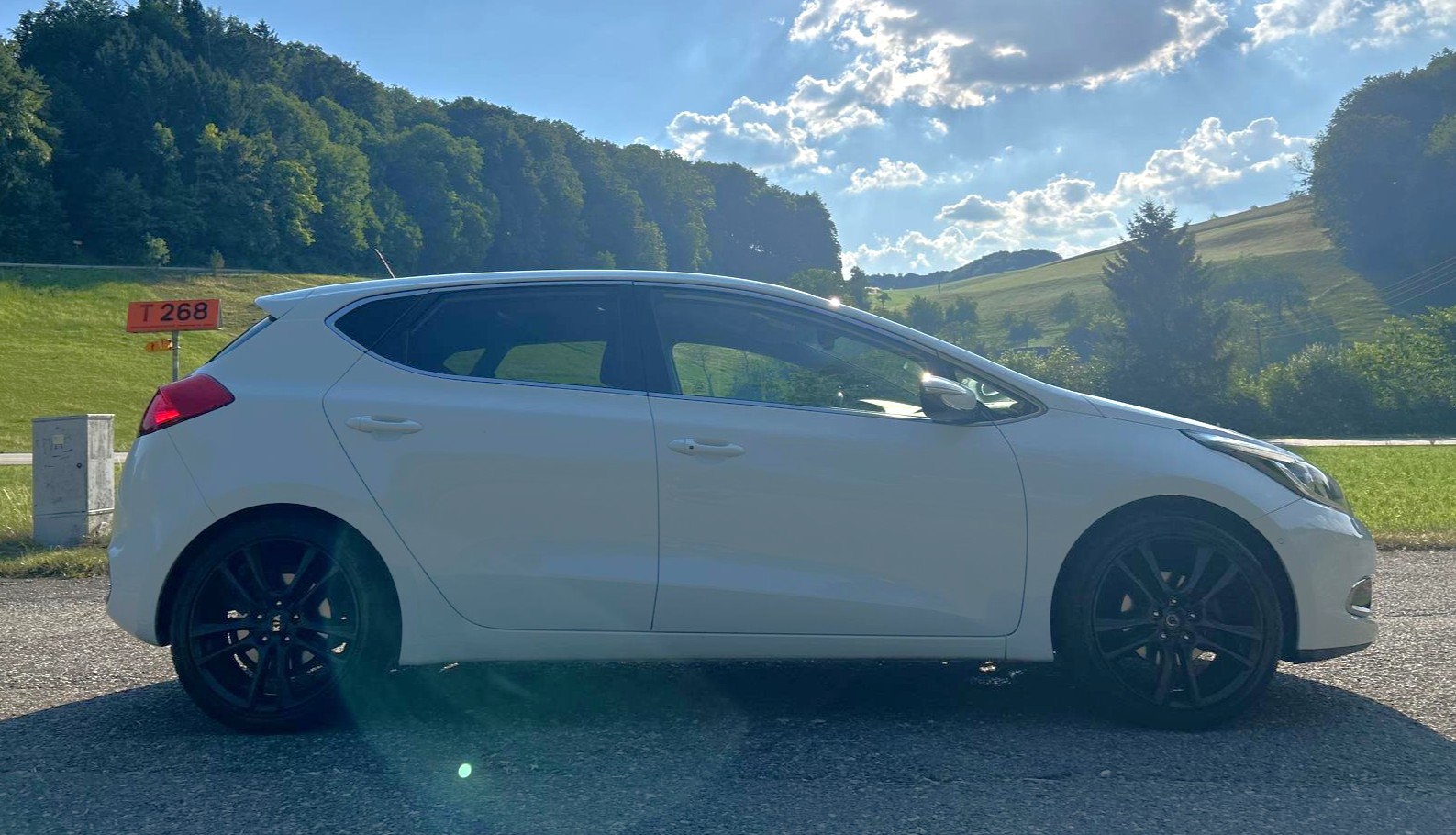 KIA Cee'd 1.6 GDi Trend-image-5