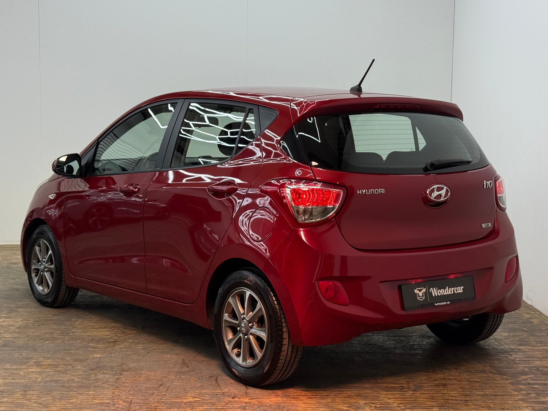 HYUNDAI i10 1.2 Style-image-9